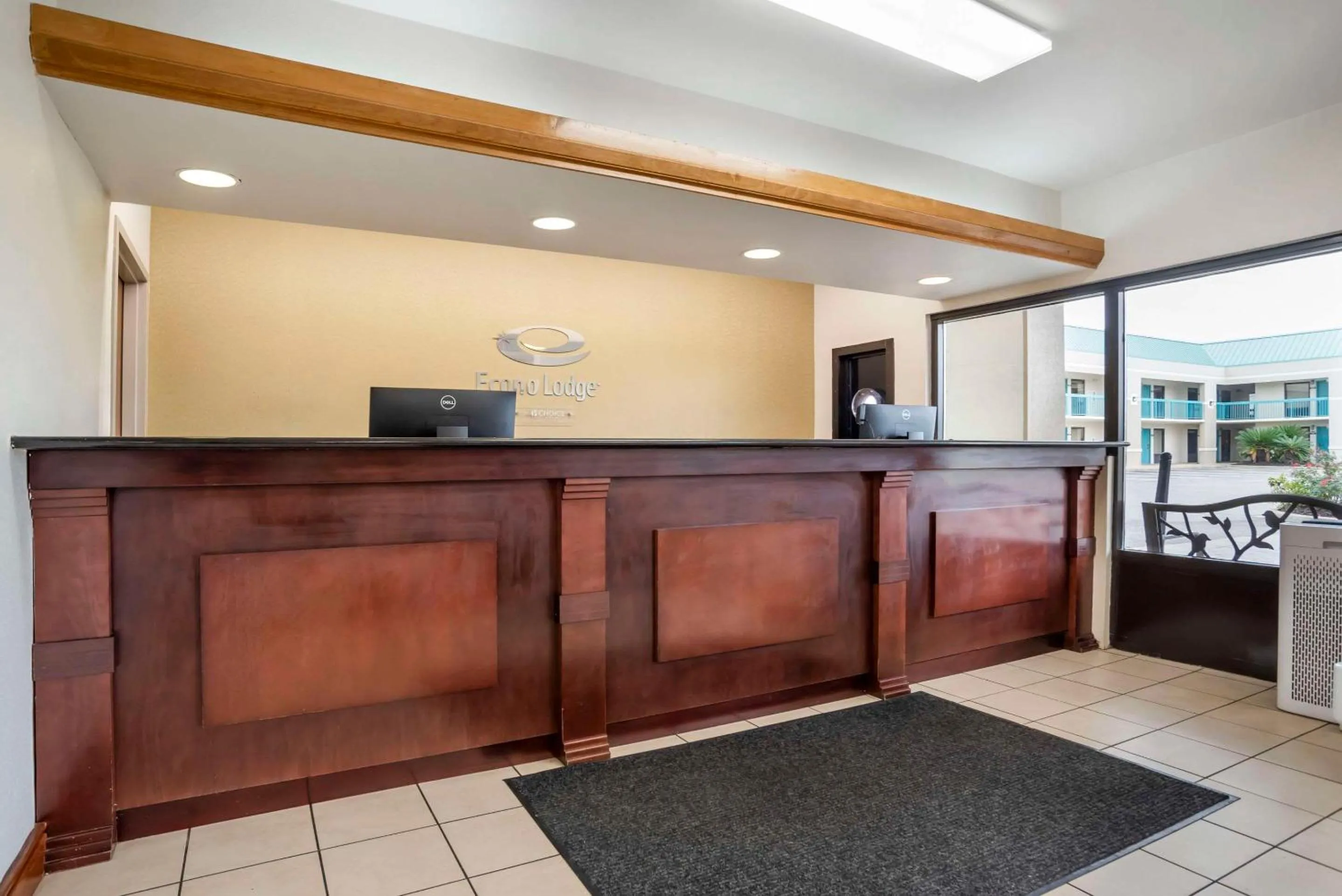 Lobby or reception in Econo Lodge Moss Point - Pascagoula