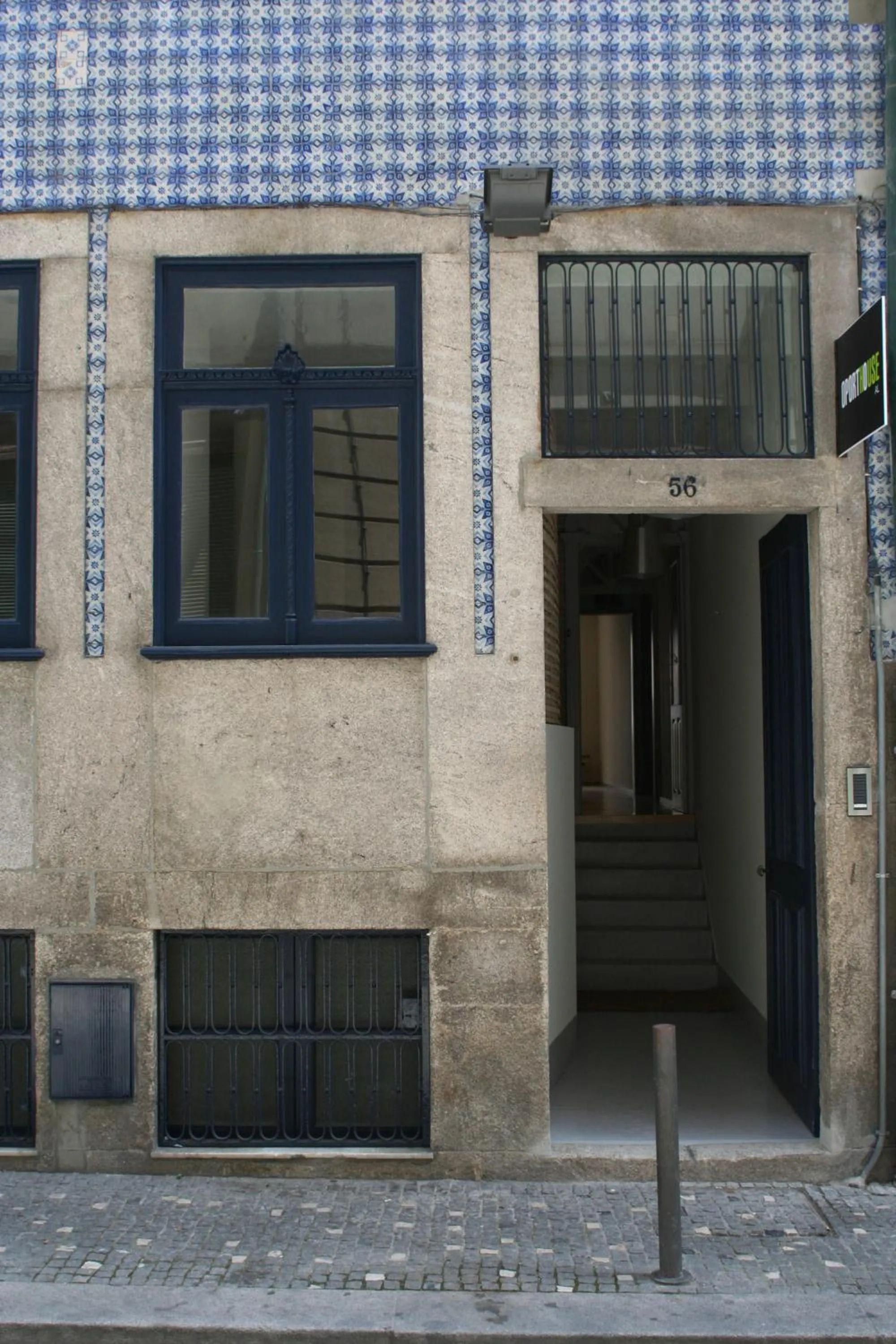 Facade/entrance in OportoHouse