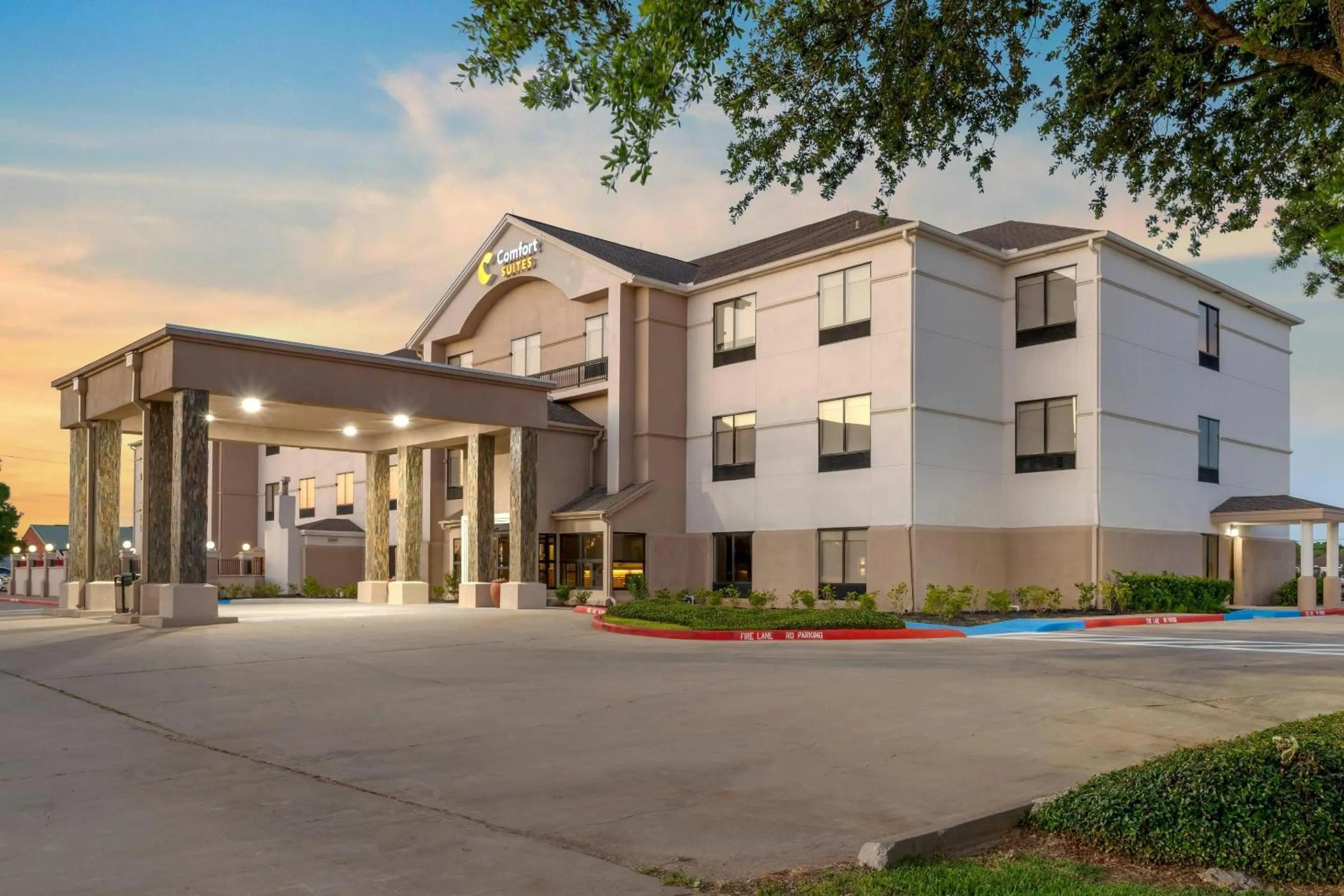 Property building in Comfort Suites La Porte - Baytown