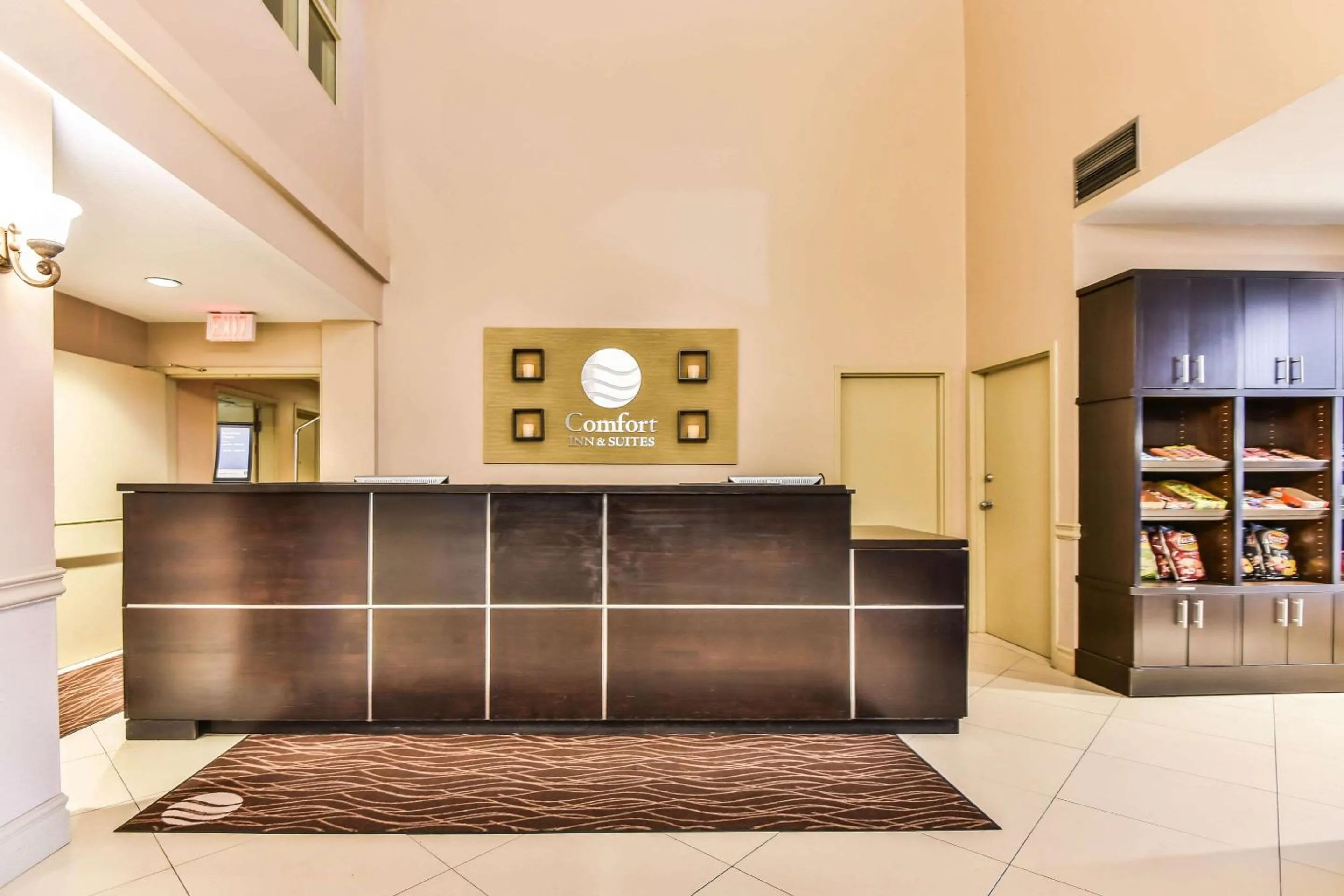 Lobby or reception in Comfort Inn & Suites Ambassador Bridge