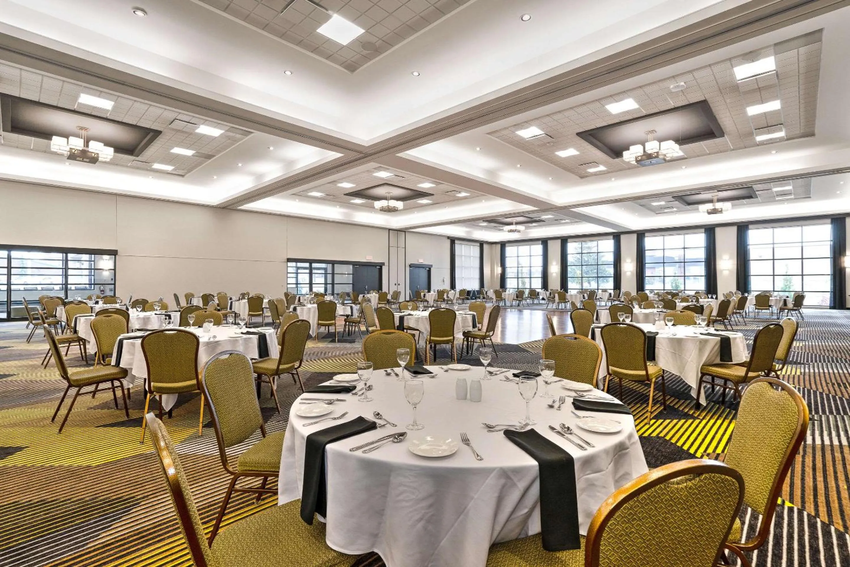 Meeting/conference room in Hotel Le Victorin, an Ascend Hotel Collection Member