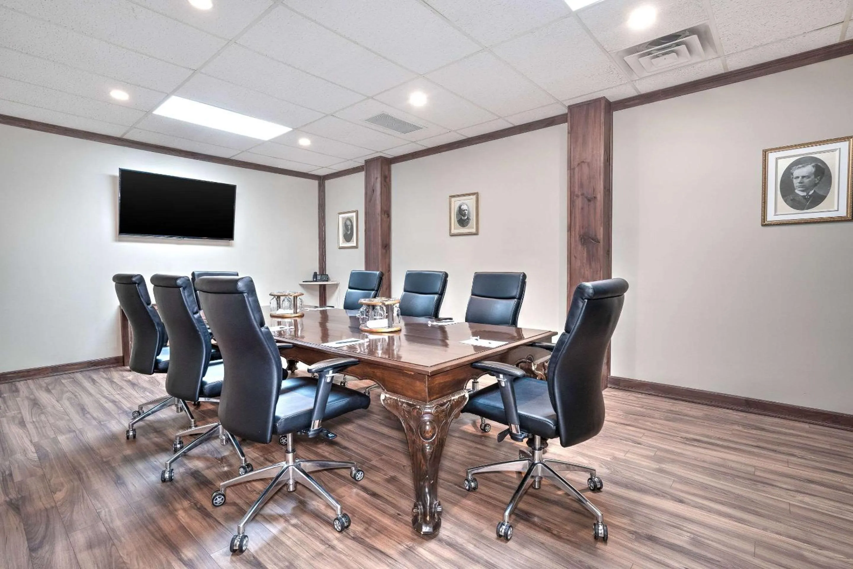Meeting/conference room in Hotel Le Victorin, an Ascend Hotel Collection Member