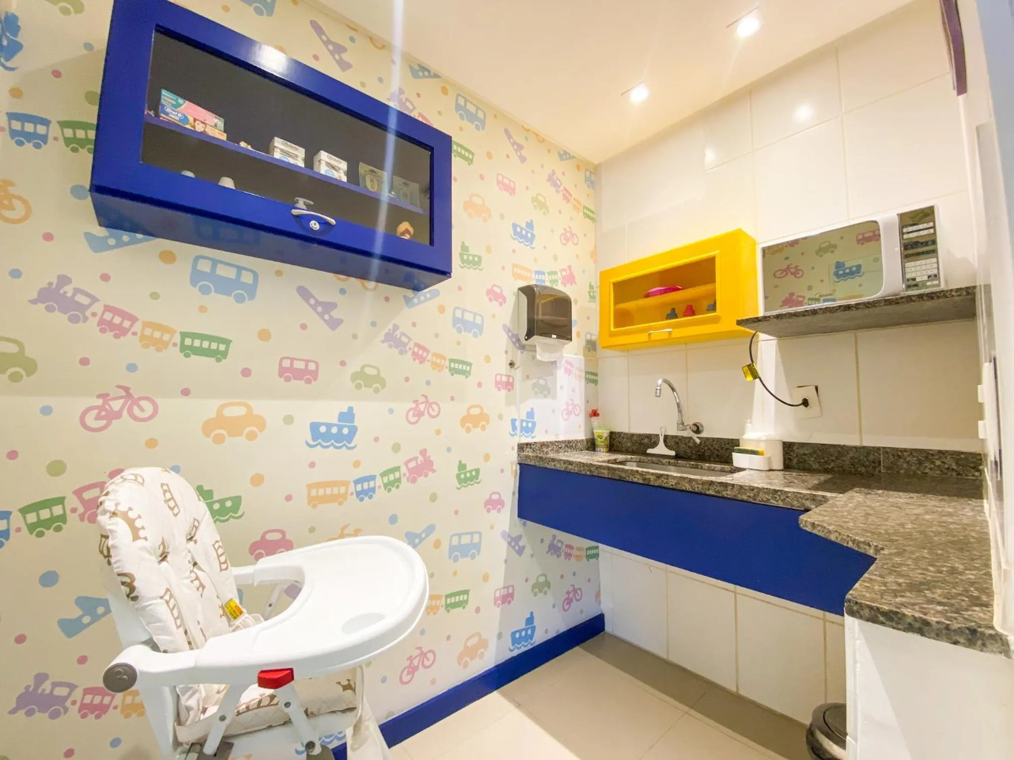 children in Hotel Ilhas da Grécia