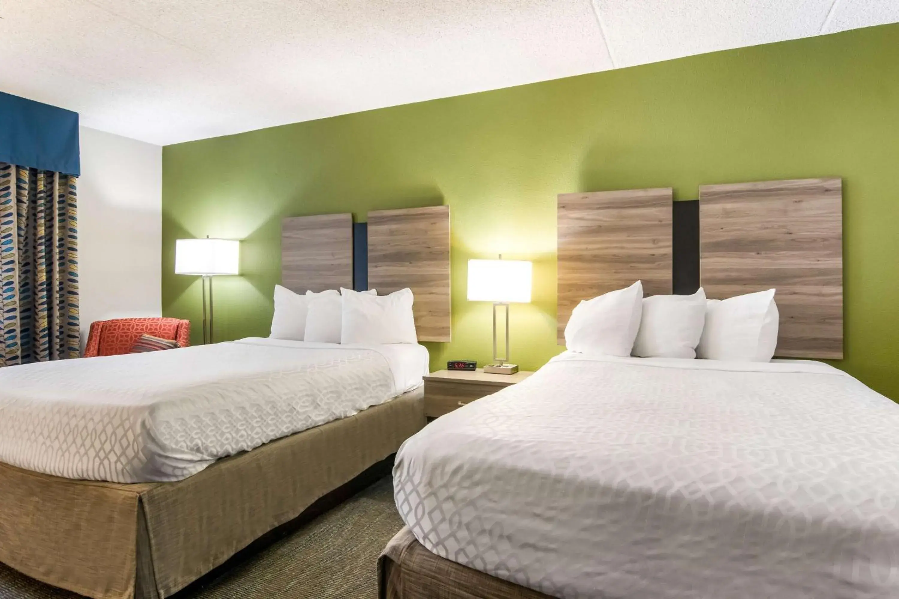 Double Room with Two Double Beds - Pet Friendly/Non-Smoking in Best Western Dutch Valley Inn Double Room with Two Double Beds - Pet Friendly/Non-Smoking in Best Western Dutch Valley Inn