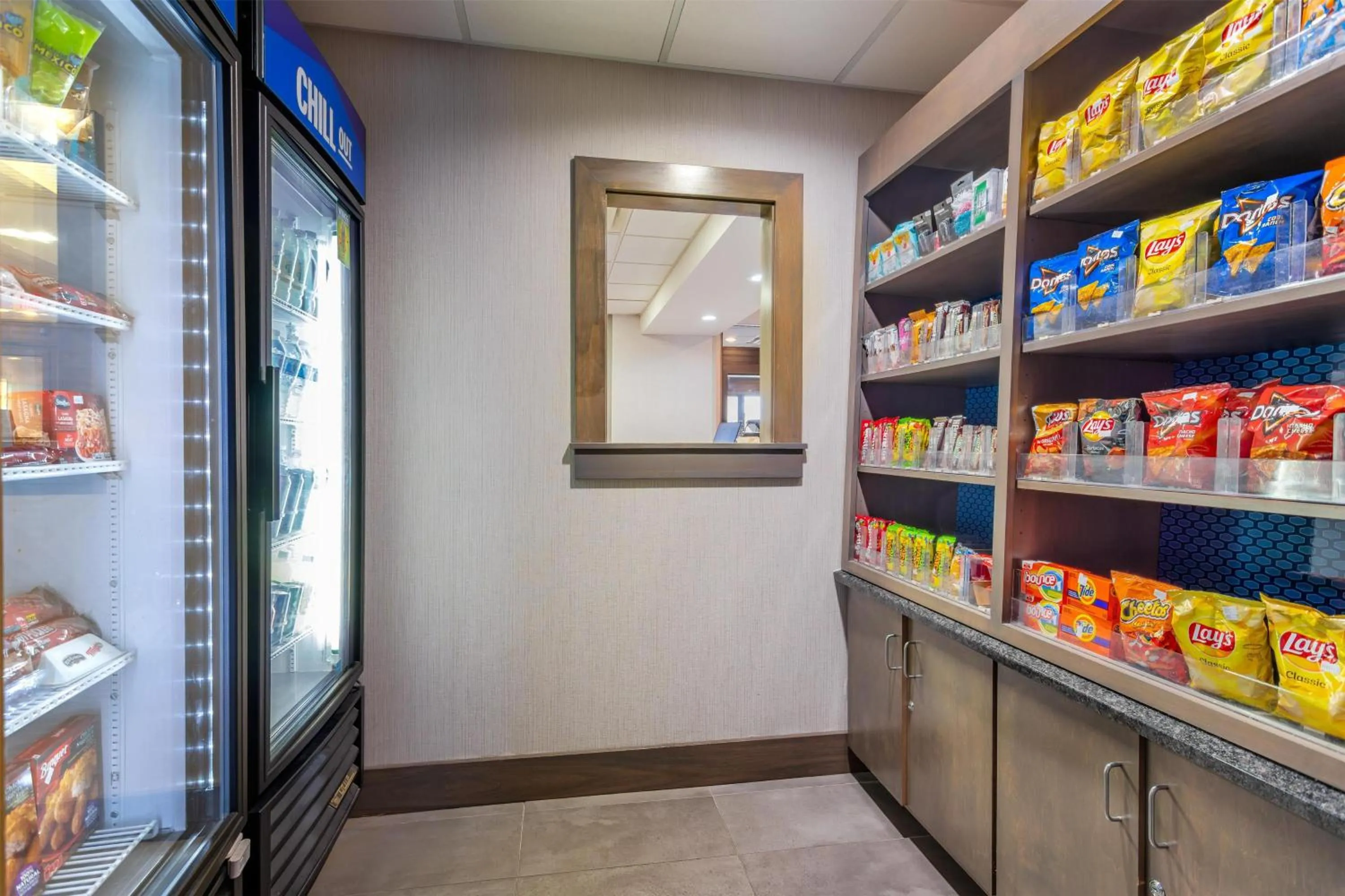 Restaurant/places to eat in Hampton Inn Akron-South