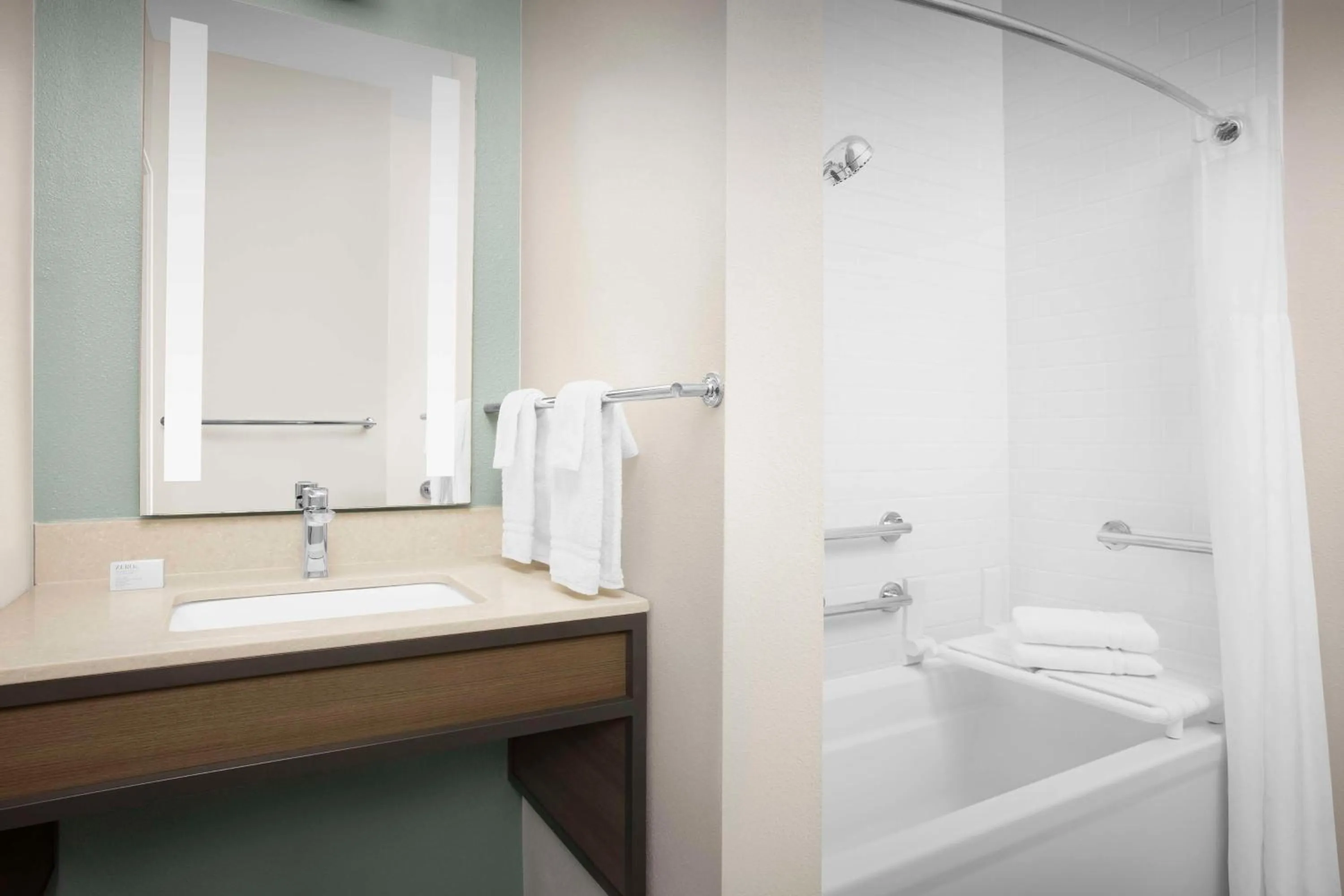 Bathroom in Hilton Garden Inn Granbury