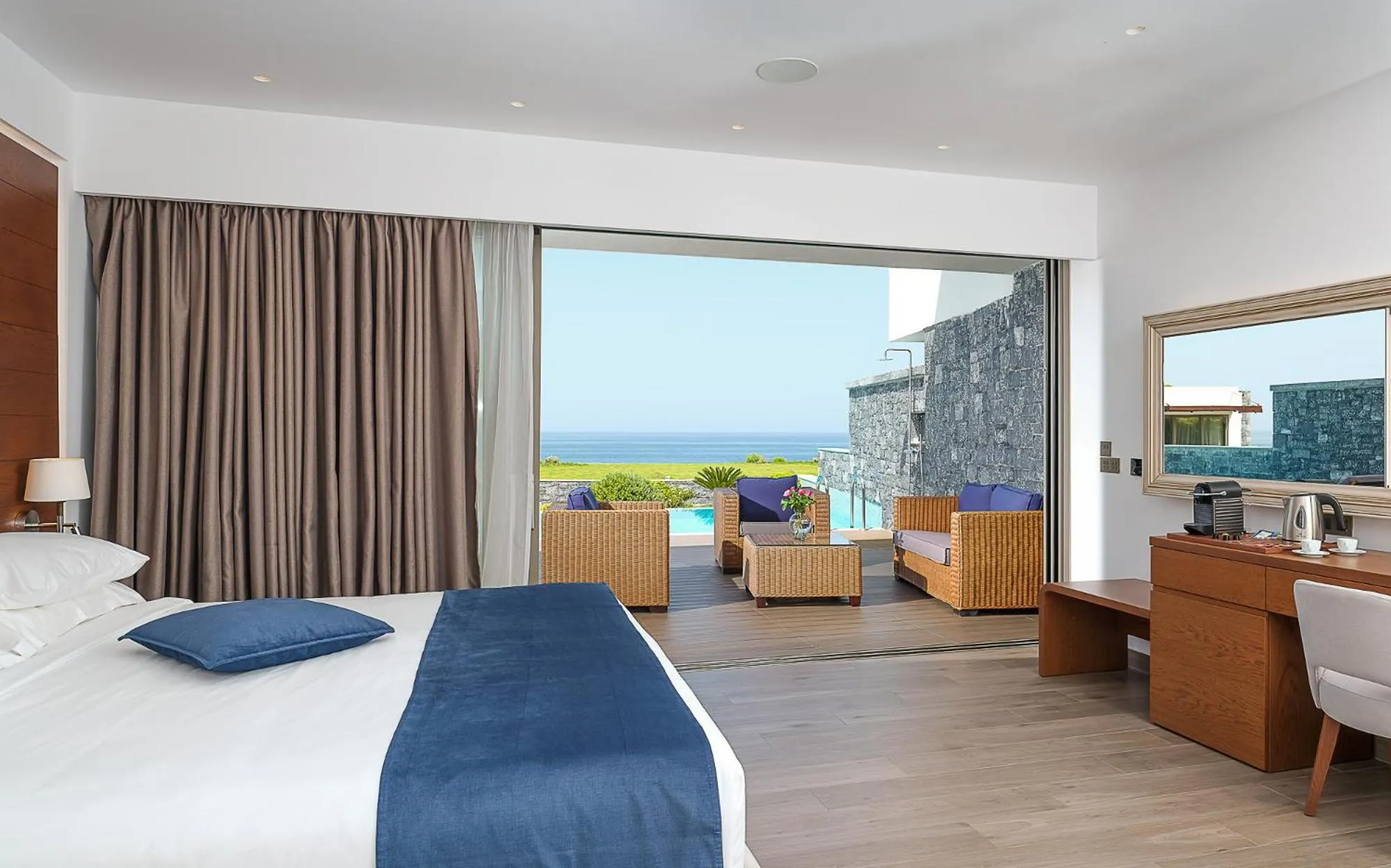 Bed in Nana Princess Suites Villas & Spa