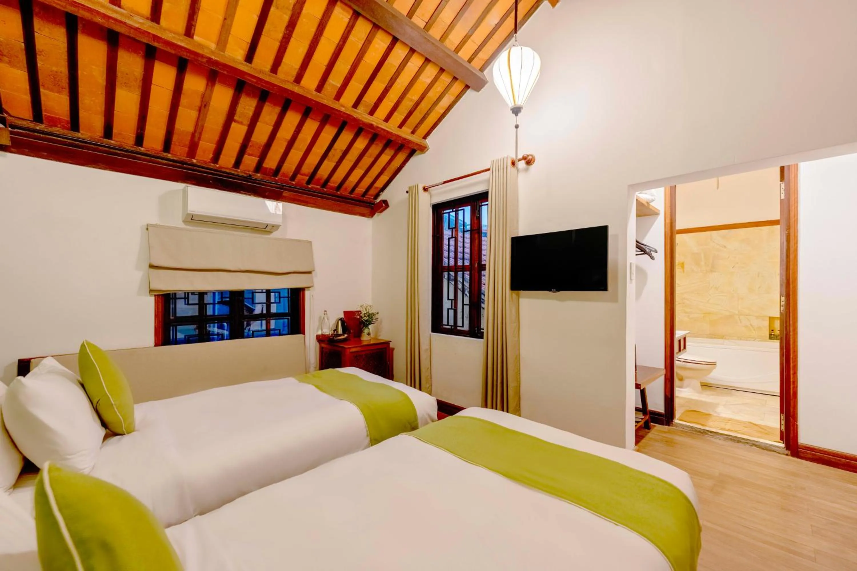 Bedroom, Bed in Thanh Van 1 Hotel