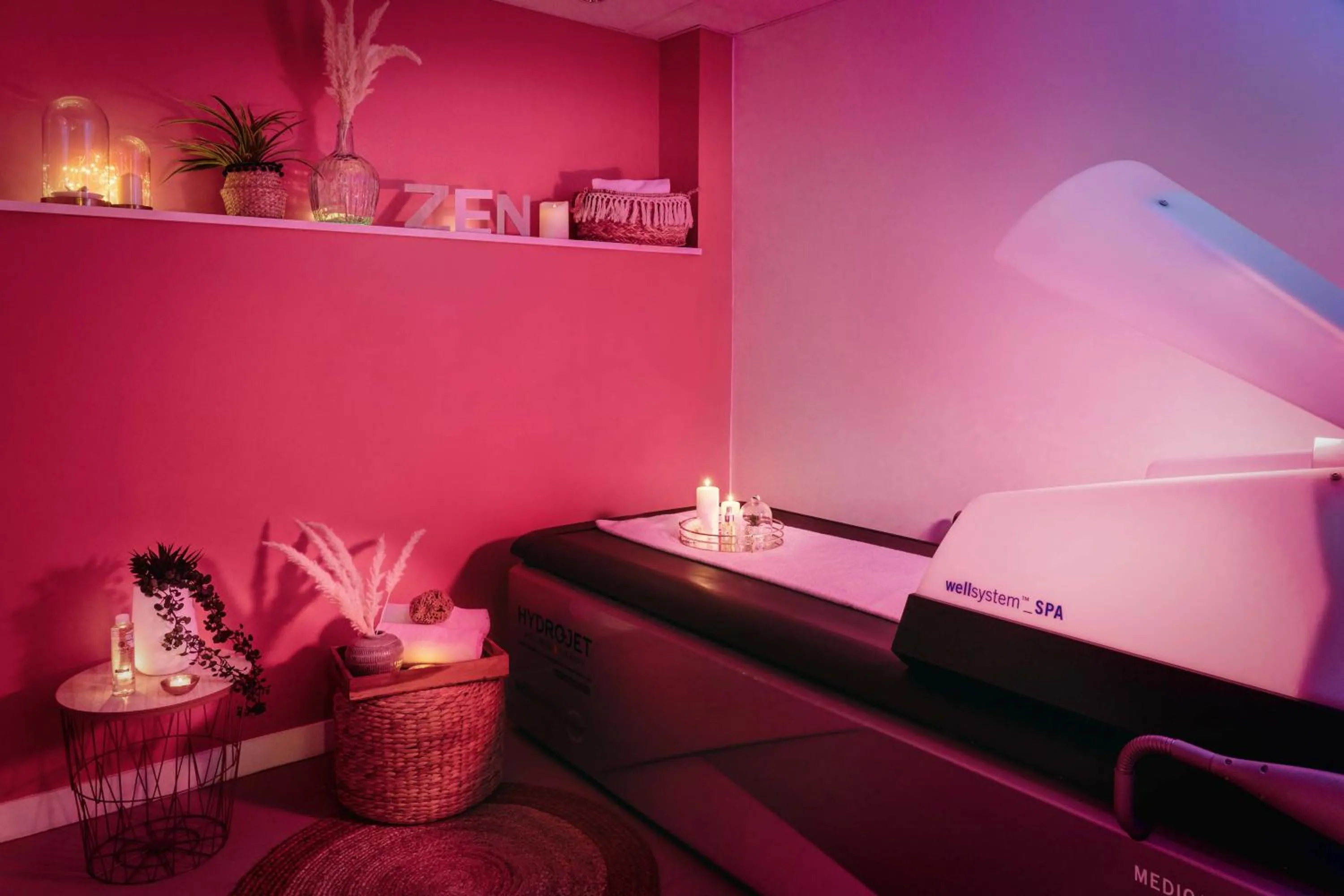 Massage in Hôtel L'Escale Marine Valdys Resort & SPA