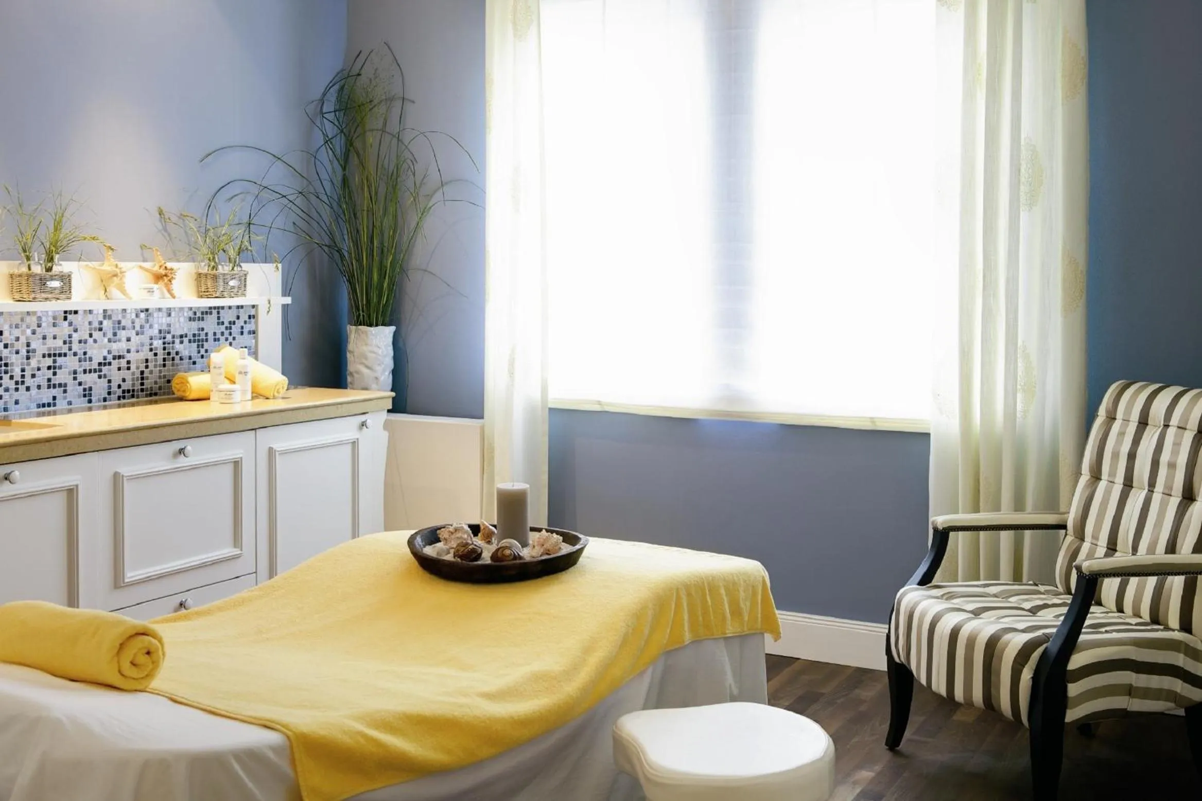 Spa and wellness centre/facilities, Bed in Steigenberger Grandhotel & Spa Heringsdorf