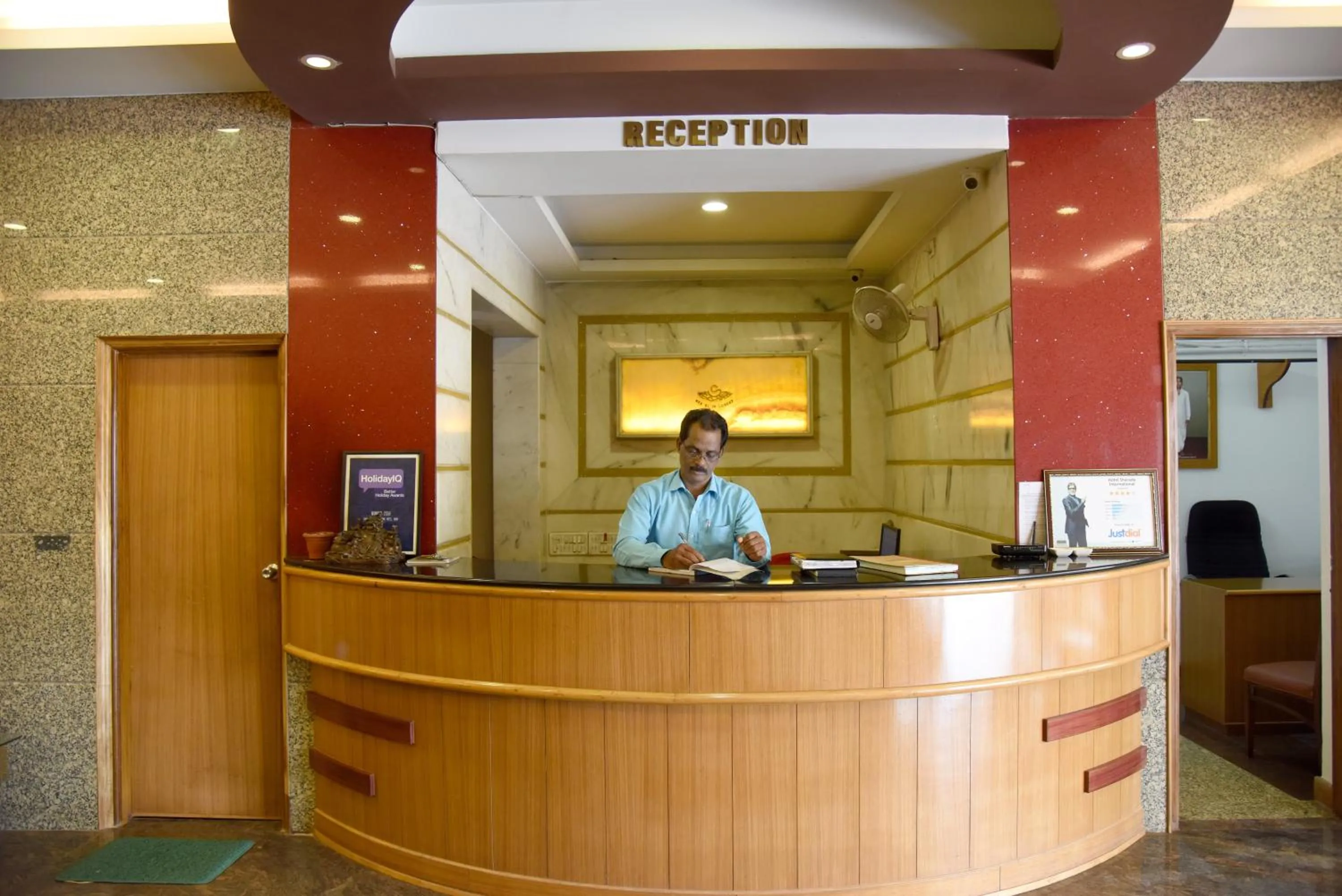 Lobby or reception in Hotel Sharada International