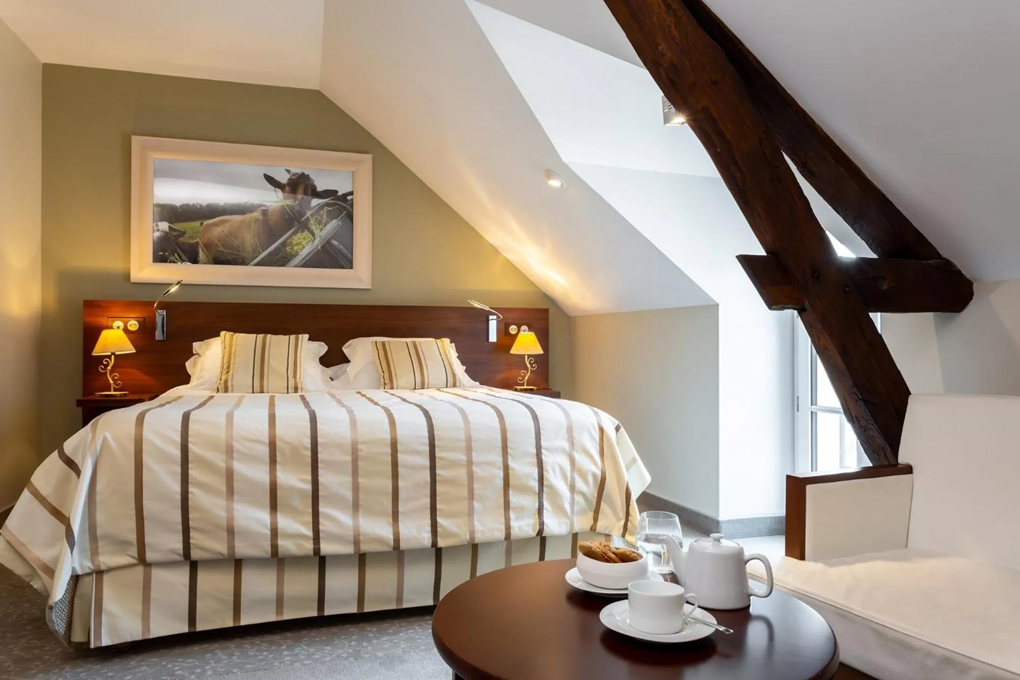 Bedroom, Bed in Hôtel Restaurant Famille Bourgeois "La Cote des Monts Damnés"