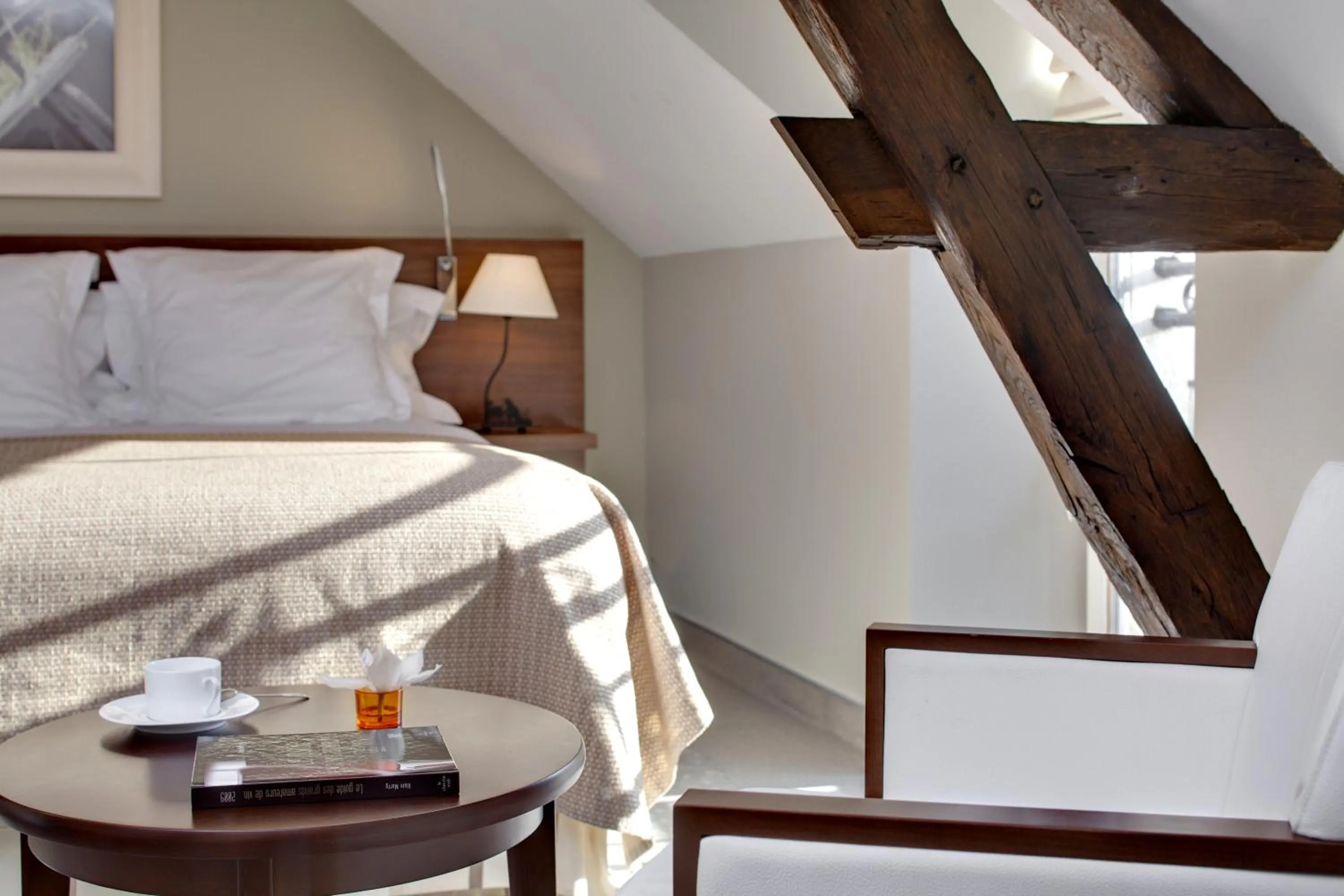 Bed in Hôtel Restaurant Famille Bourgeois "La Cote des Monts Damnés"