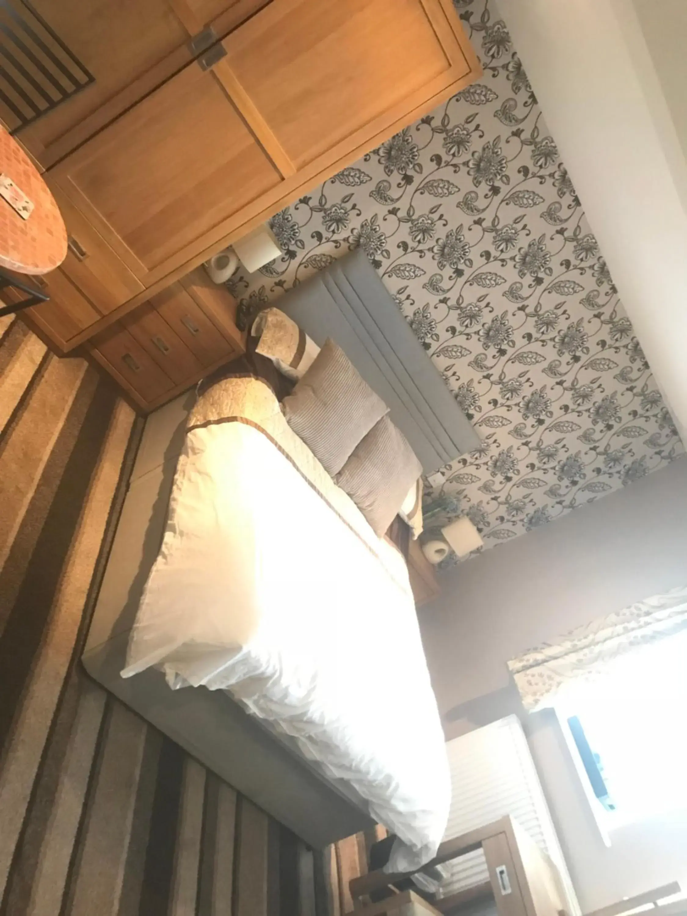 Family Room - single occupancy in Rokeby Inn Family Room - single occupancy in Rokeby Inn