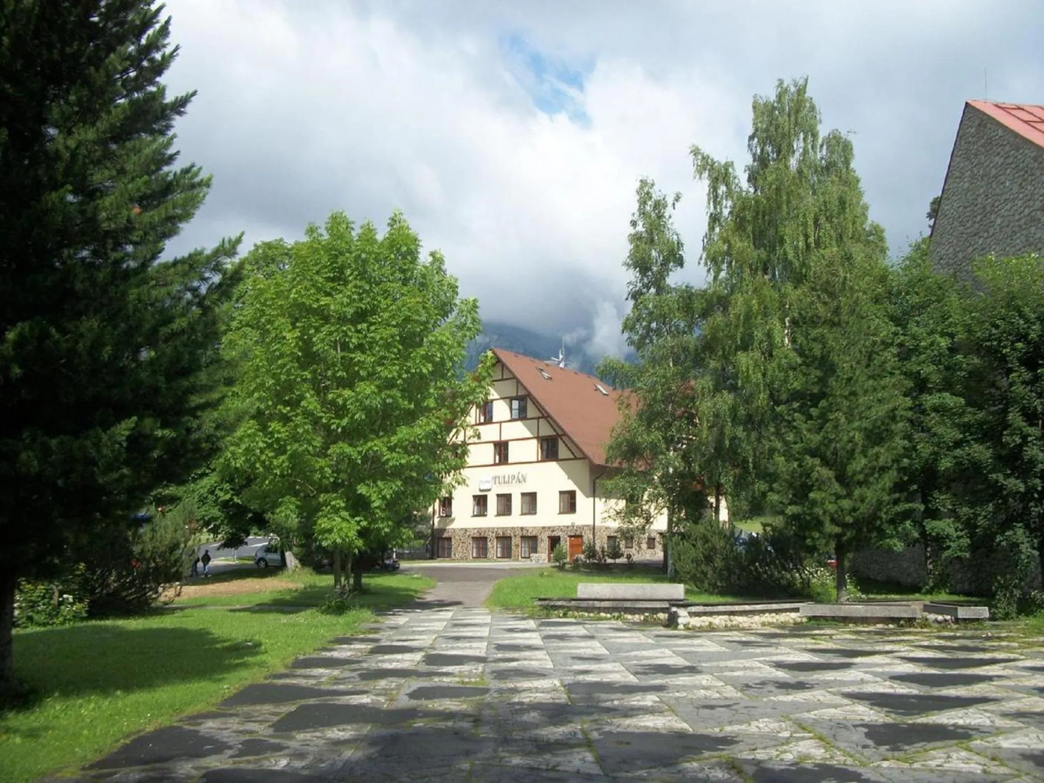 Facade/entrance in Hotel Tulipan