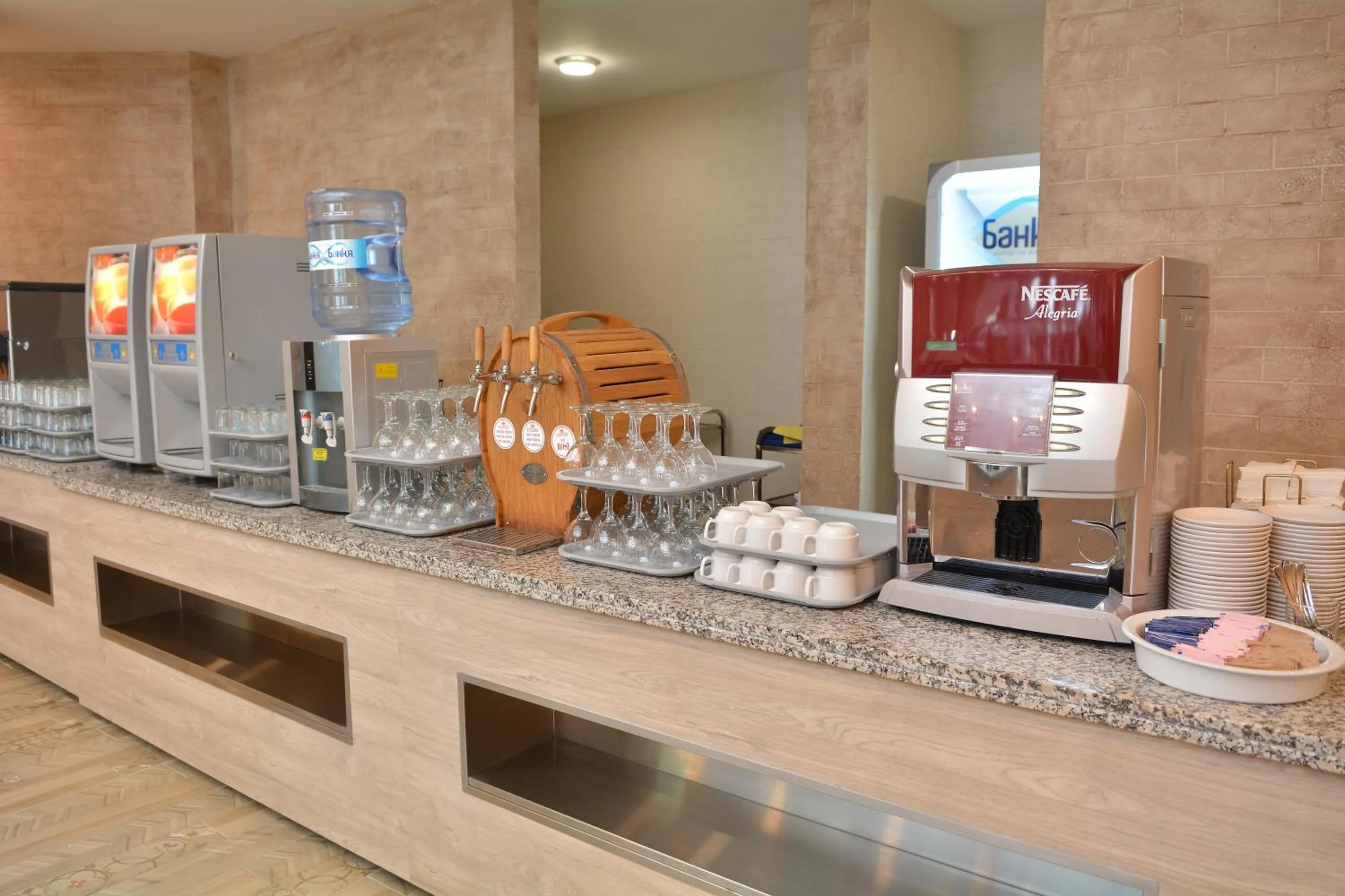 Restaurant/places to eat in Royal Grand Hotel and Spa - All Inclusive and Free beach accsess