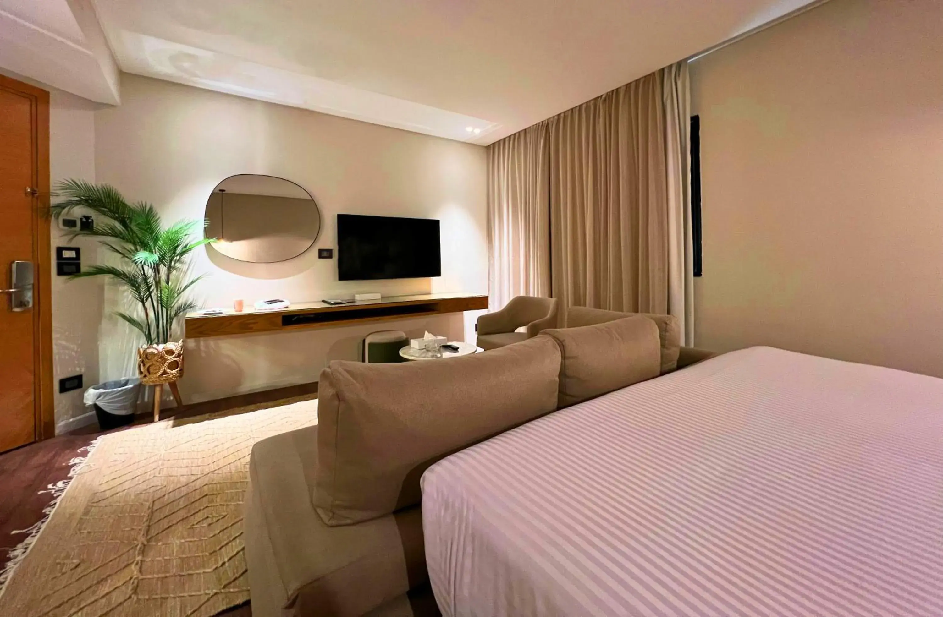 Premium King Room with Sofa in New President Hotel Cairo Premium King Room with Sofa in New President Hotel Cairo