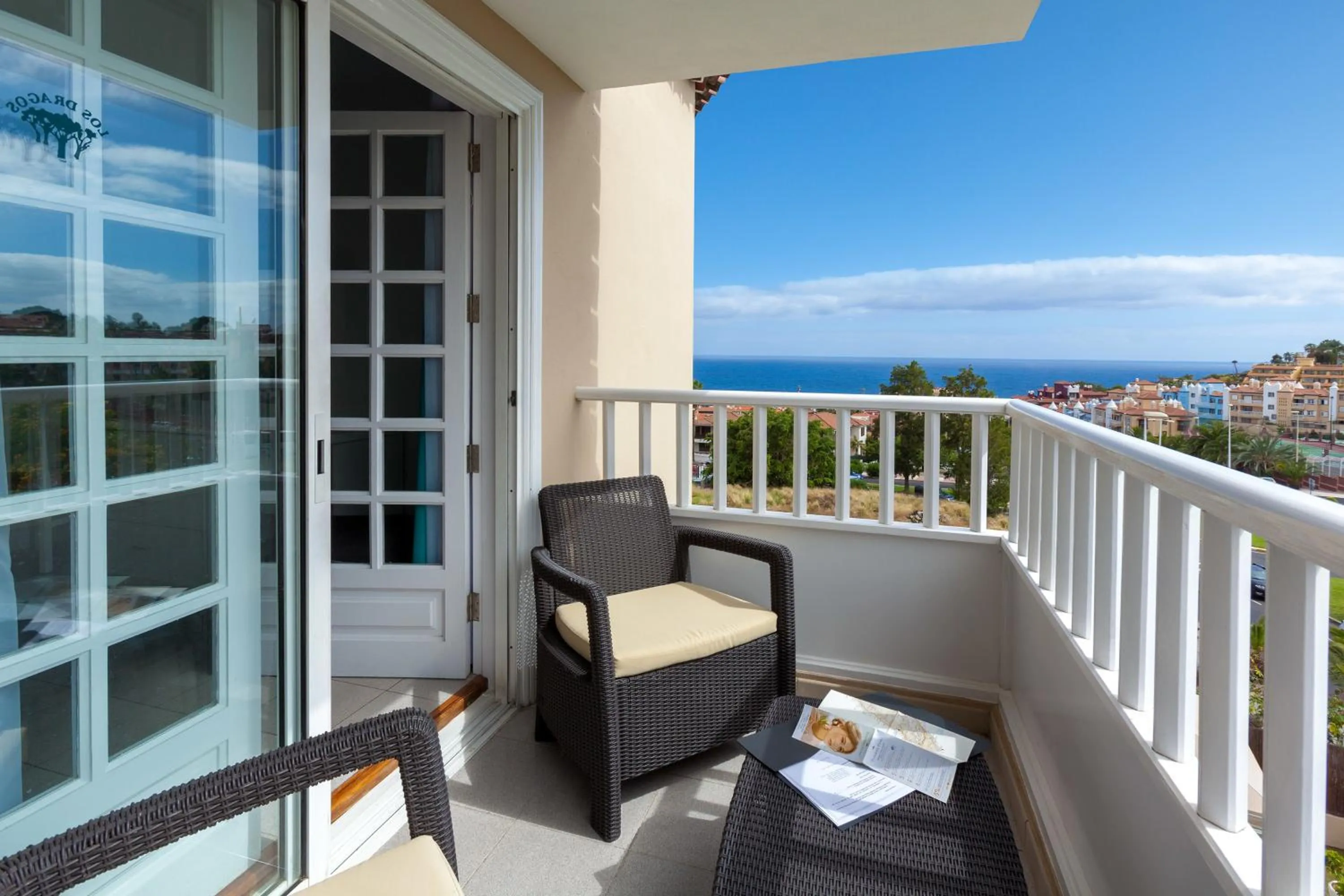 Photo of the whole room in Apartamentos Los Dragos del Norte