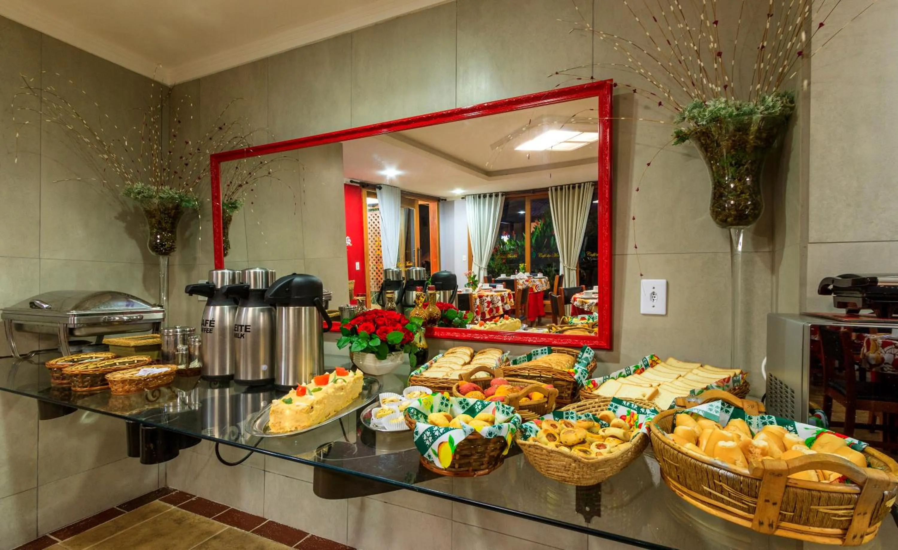 Buffet breakfast in Pousada Chamamé