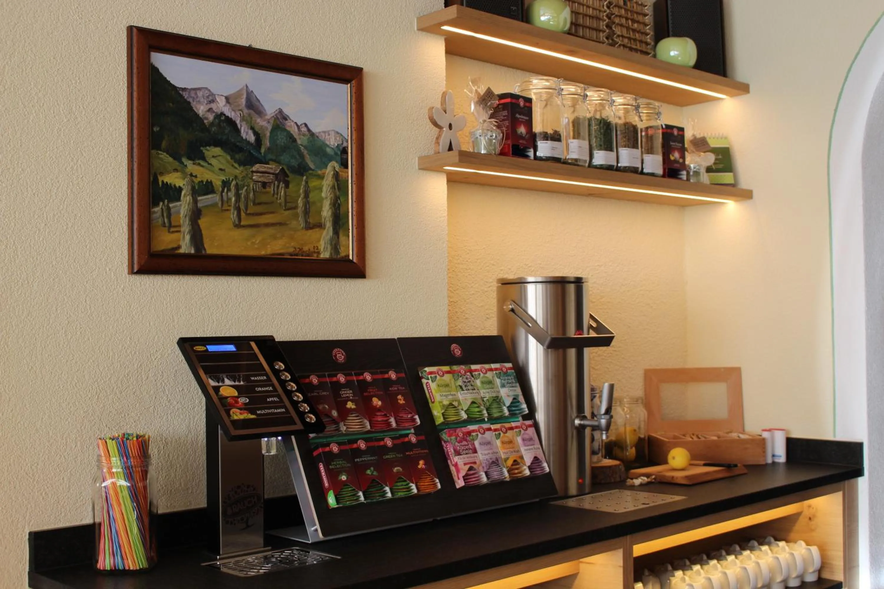 Breakfast in Hotel Garni Lawens