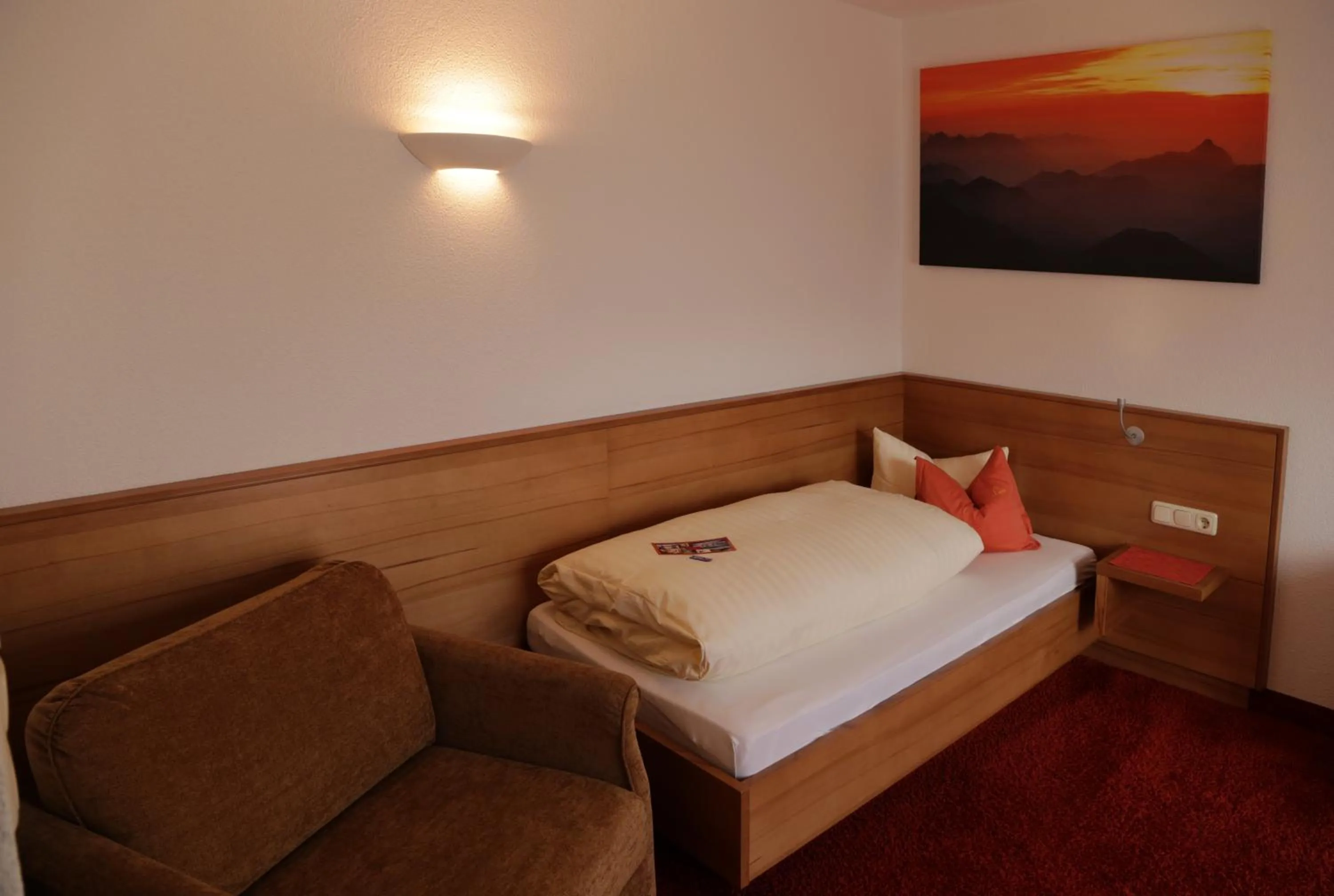 Bedroom in Hotel Garni Lawens