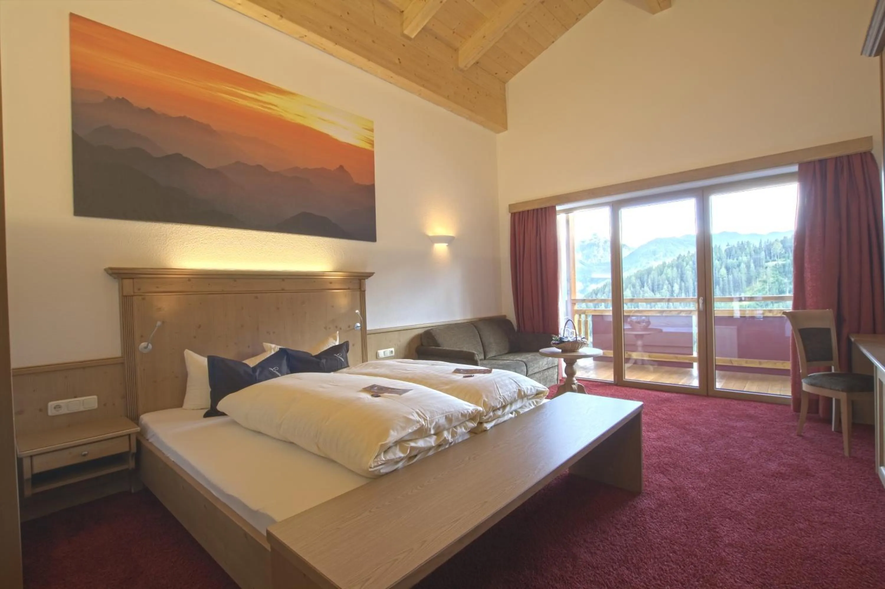 Bed in Hotel Garni Lawens