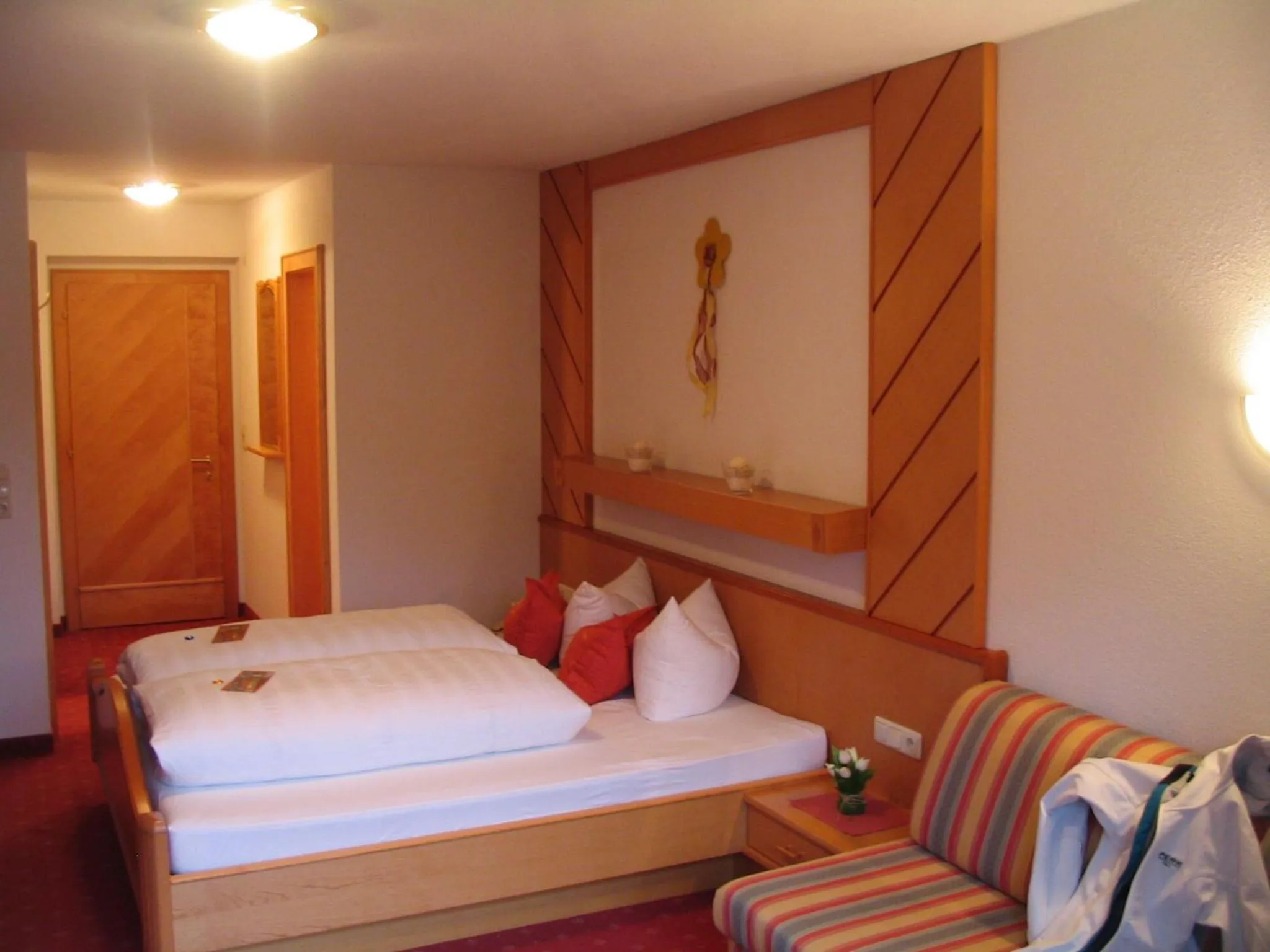 Bed in Hotel Garni Lawens