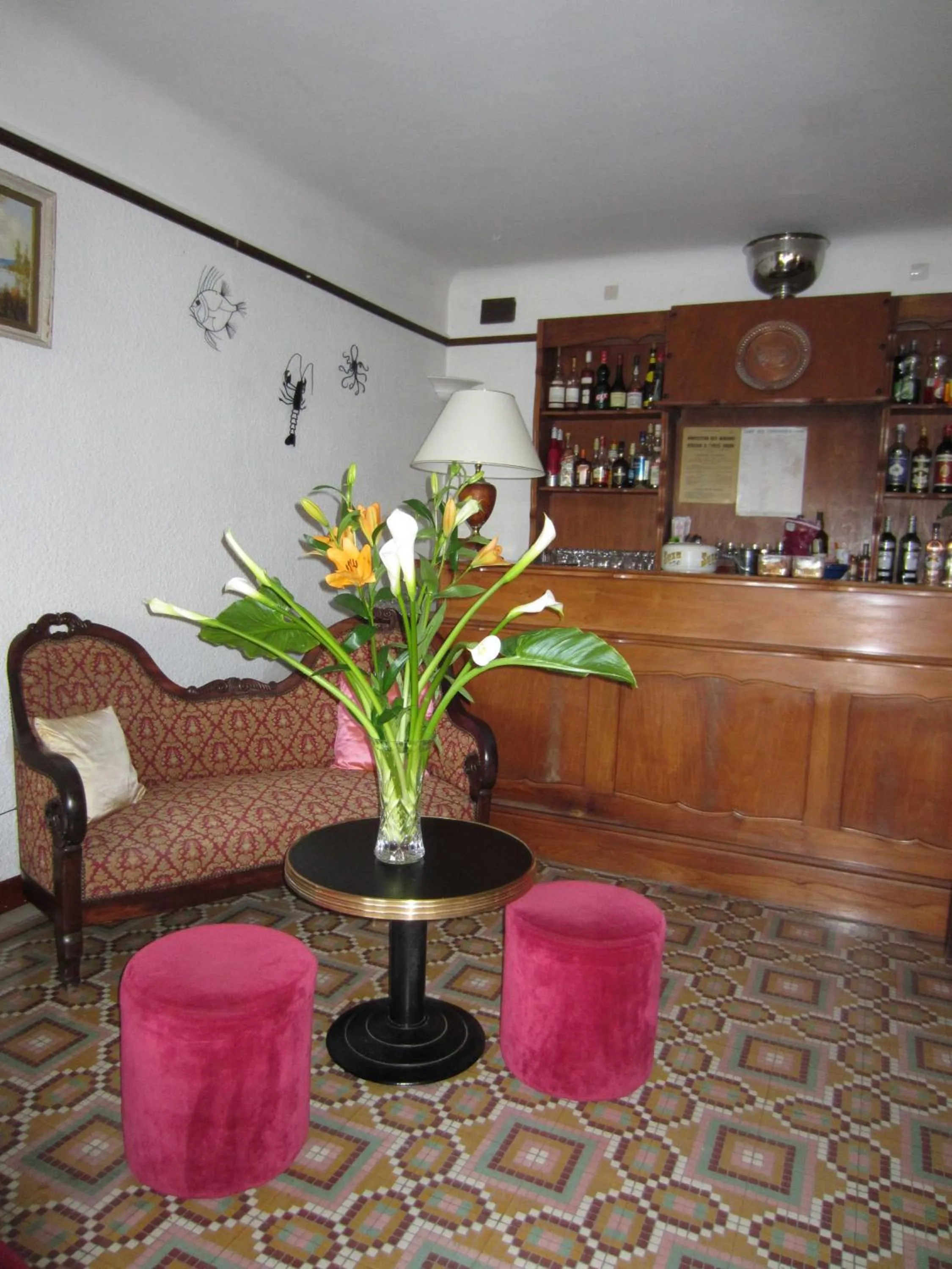 Lounge or bar in Hotel Belle Vue
