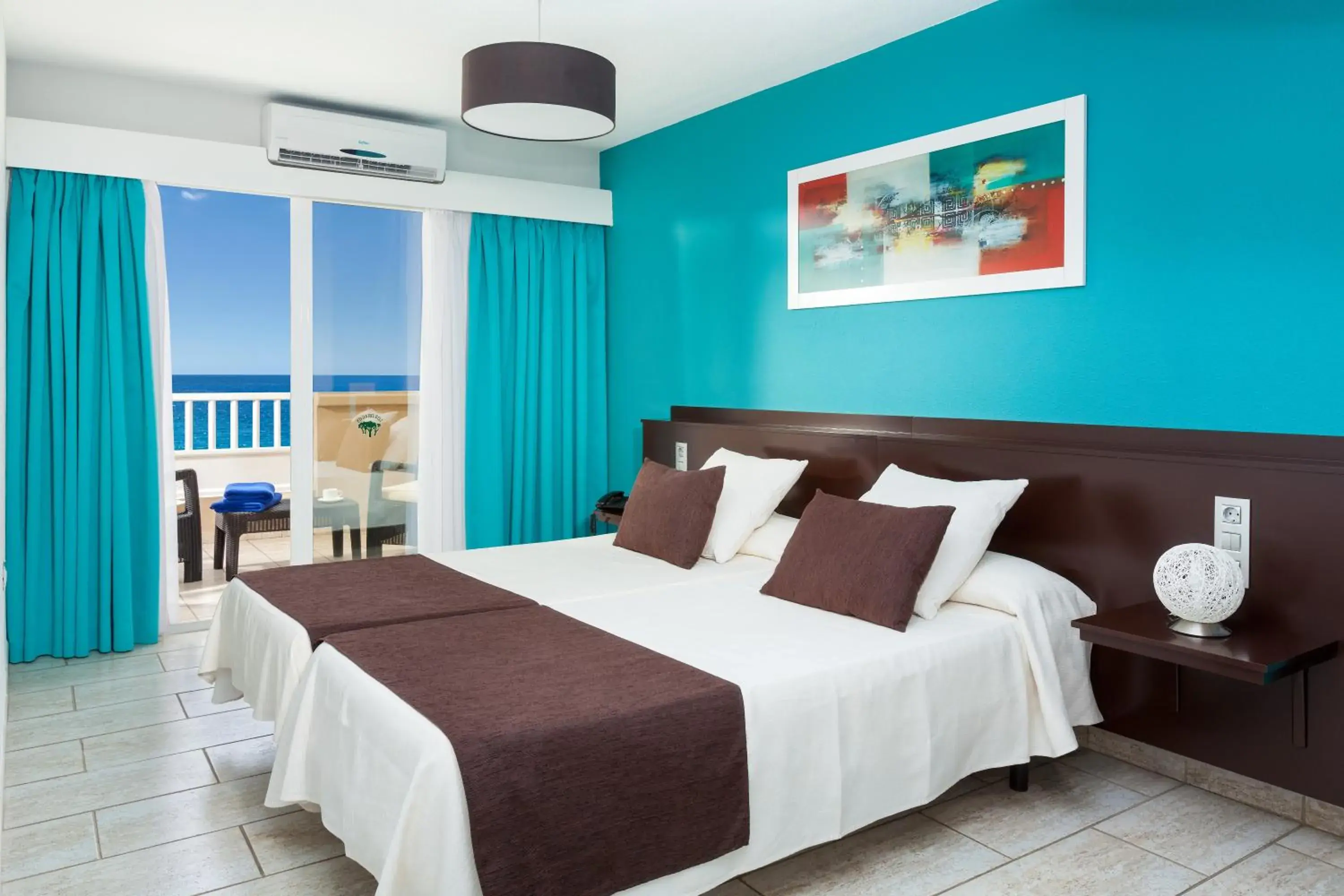 Superior Ocean View Three-Bedroom Apartment (5 Adults) in Aparthotel Los Dragos del Sur Superior Ocean View Three-Bedroom Apartment (5 Adults) in Aparthotel Los Dragos del Sur