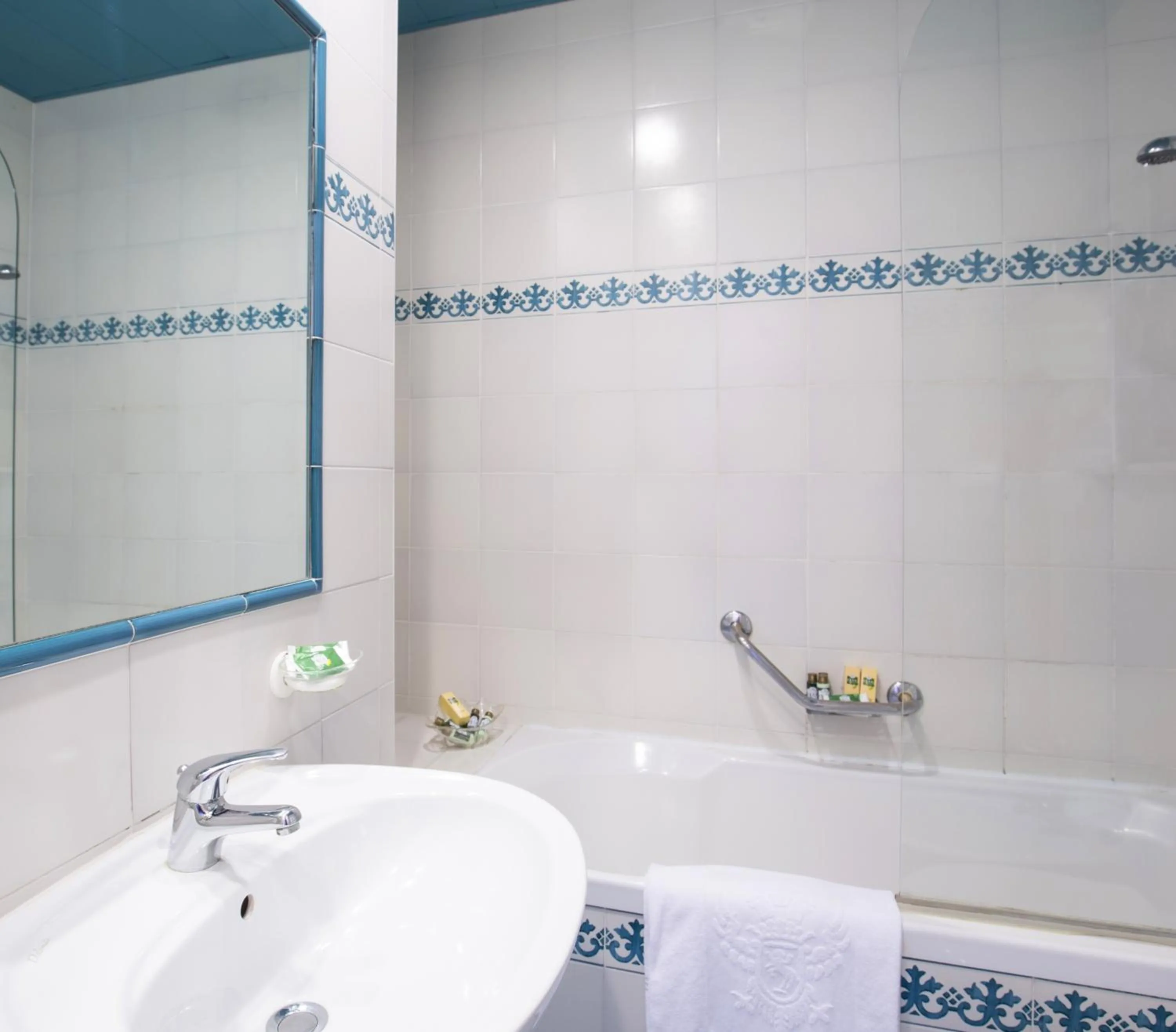 Bathroom in Hotel Isabella