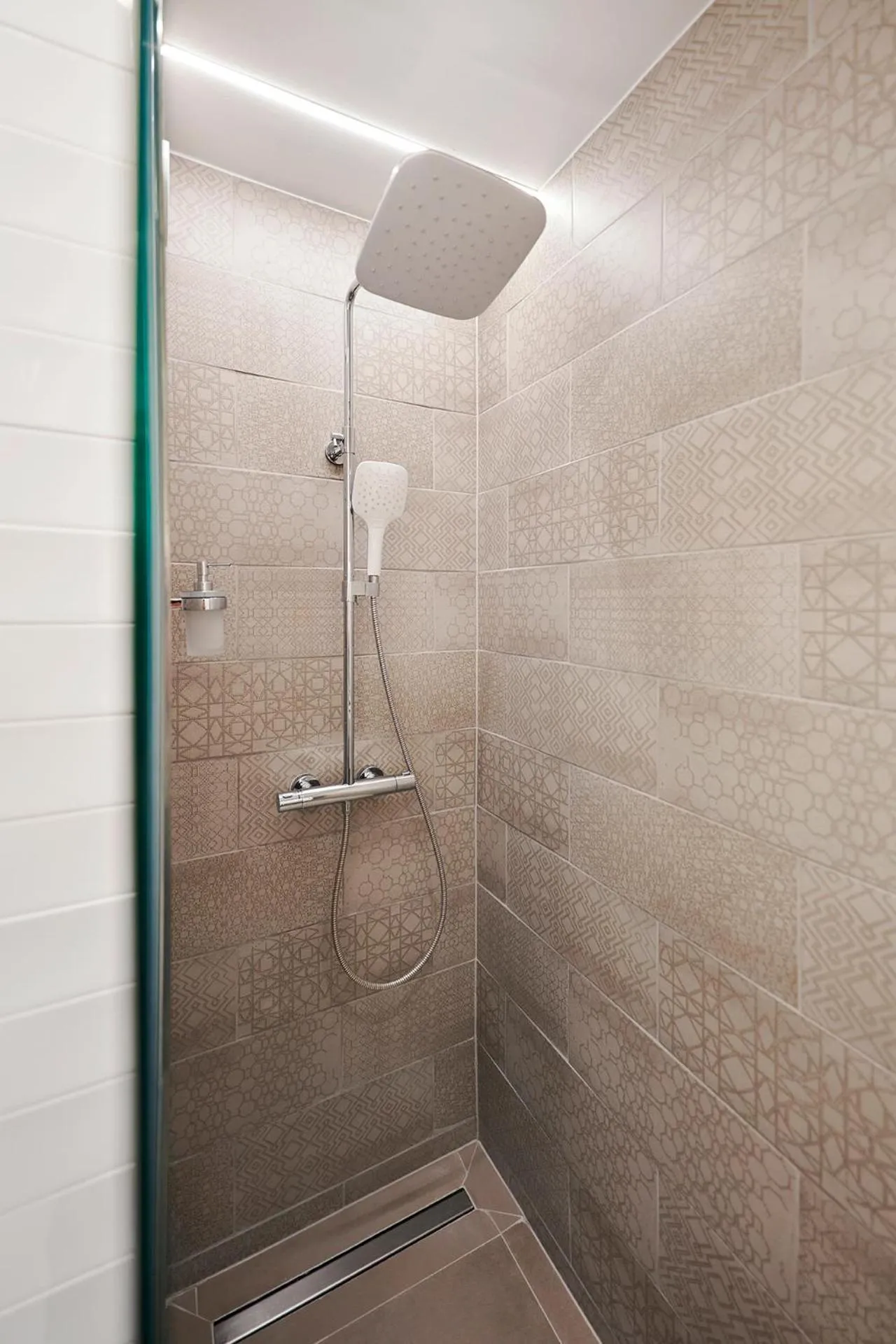 Bathroom in Hotel OTP Balatonszemes