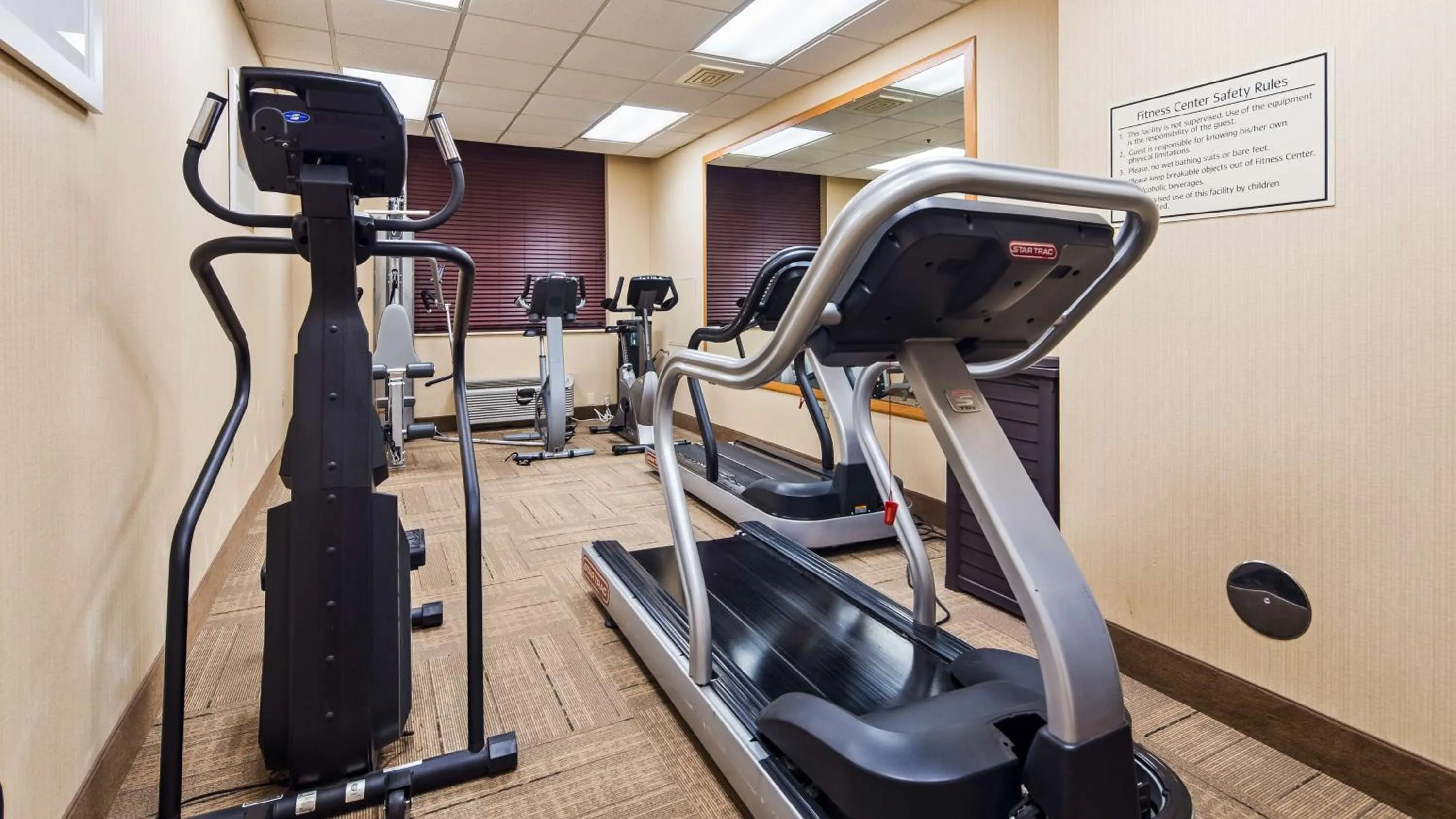 Fitness centre/facilities in Best Western Airport Inn & Suites Cleveland