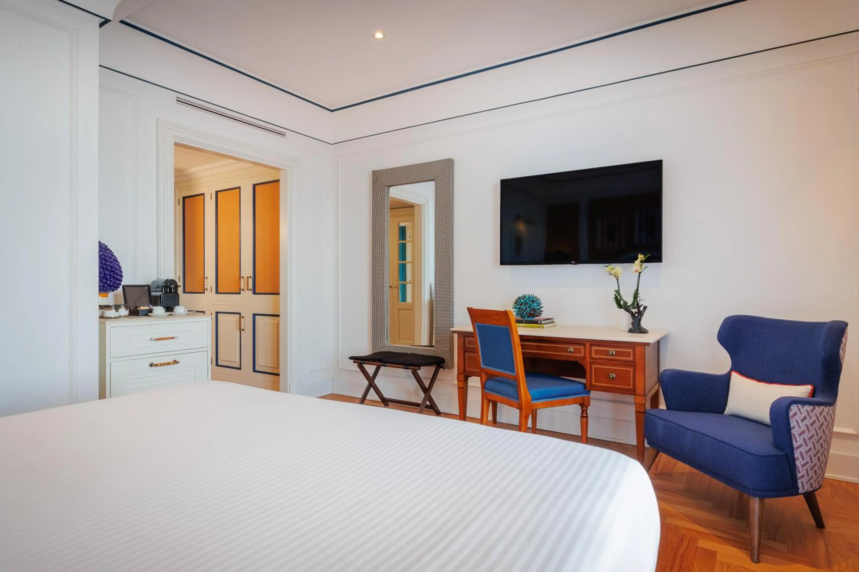 Bedroom, Bed in Grand Hotel San Pietro Taormina