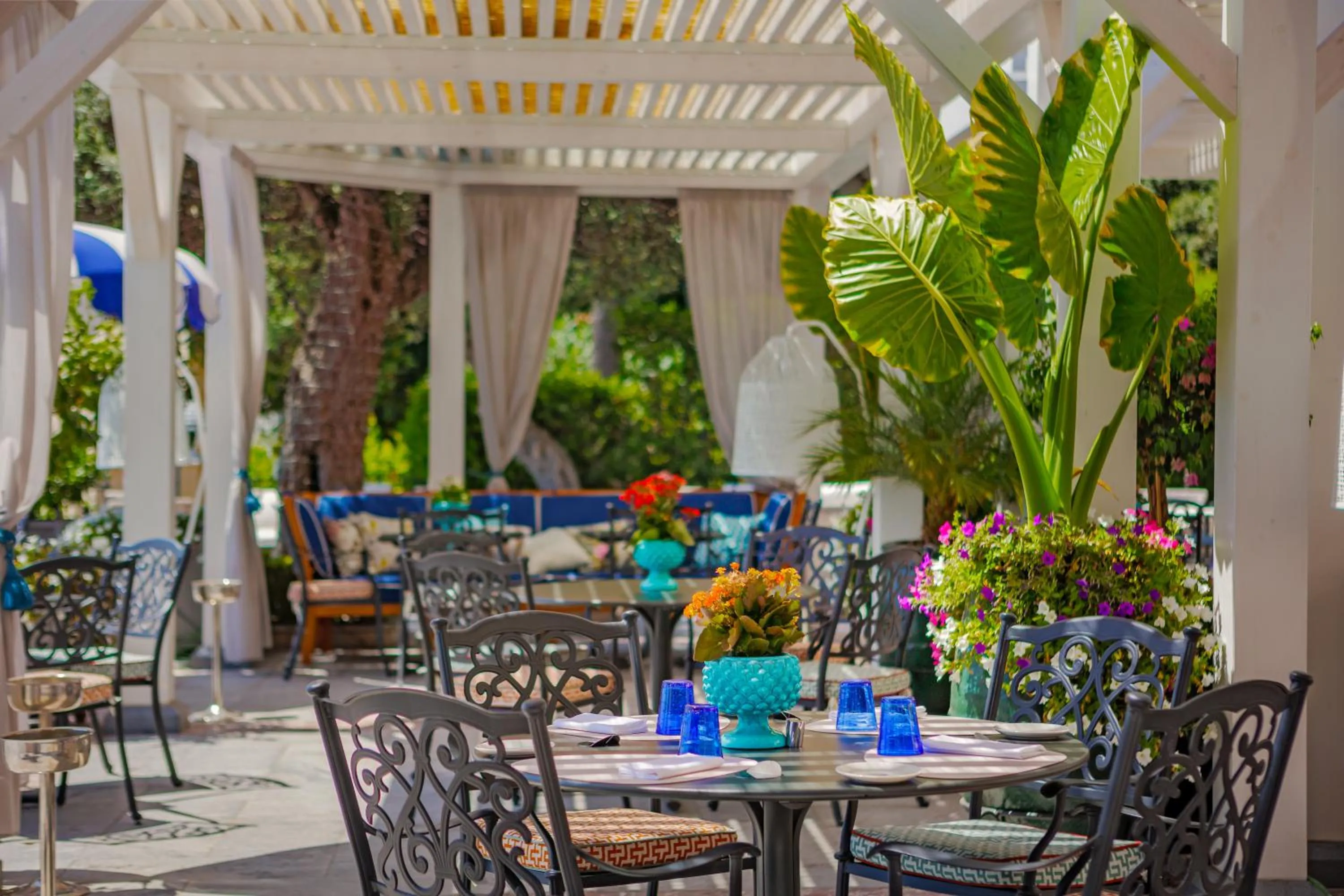 Restaurant/places to eat in Grand Hotel San Pietro Taormina