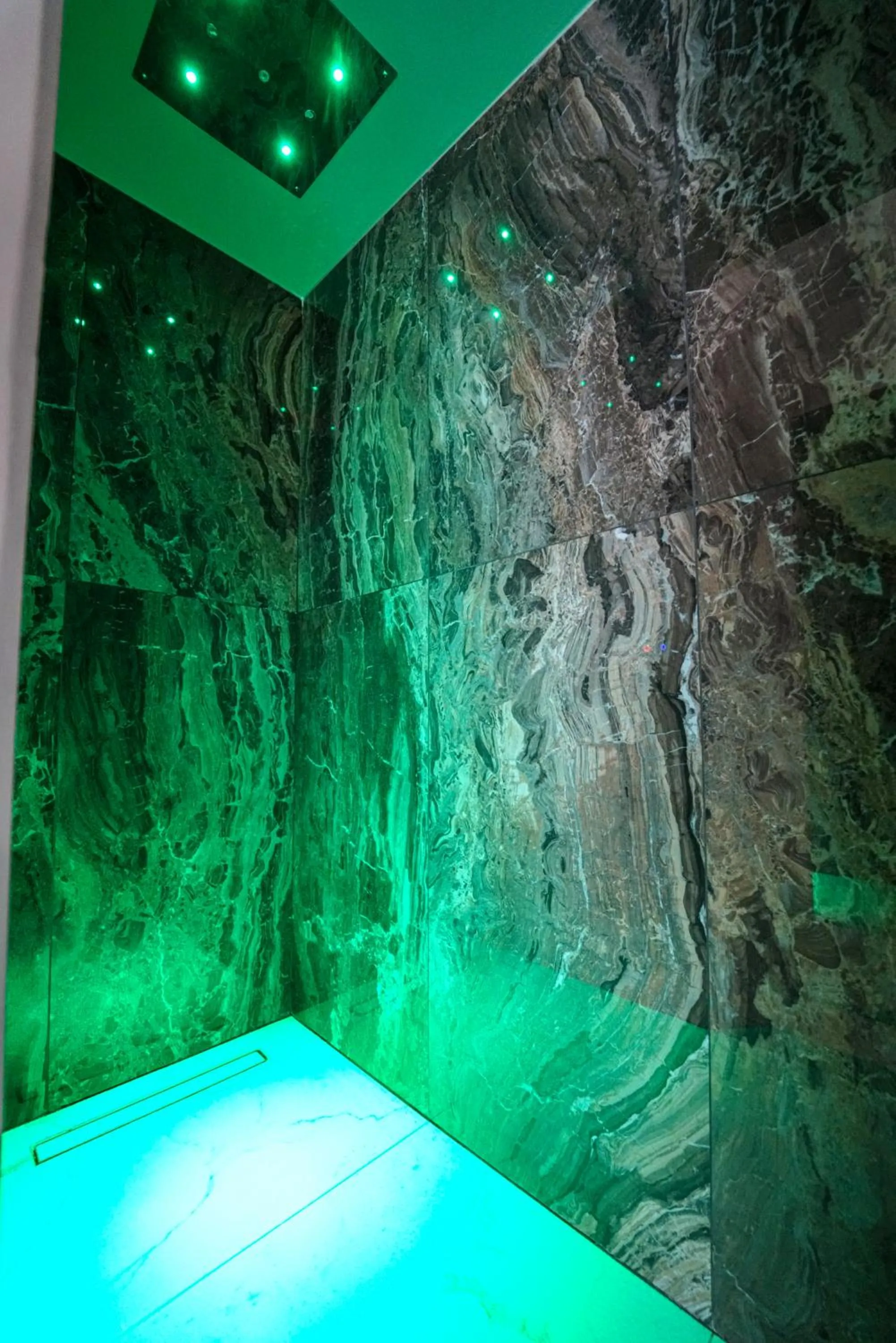 Steam room in Grand Hotel San Pietro Taormina