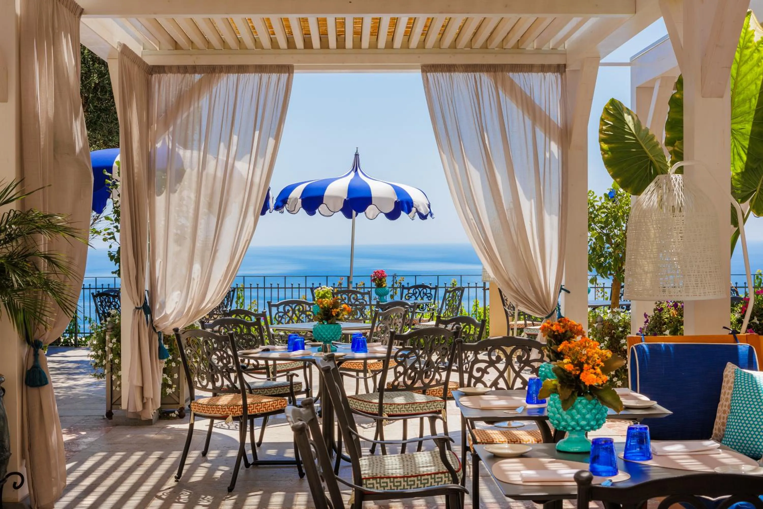 Restaurant/places to eat in Grand Hotel San Pietro Taormina