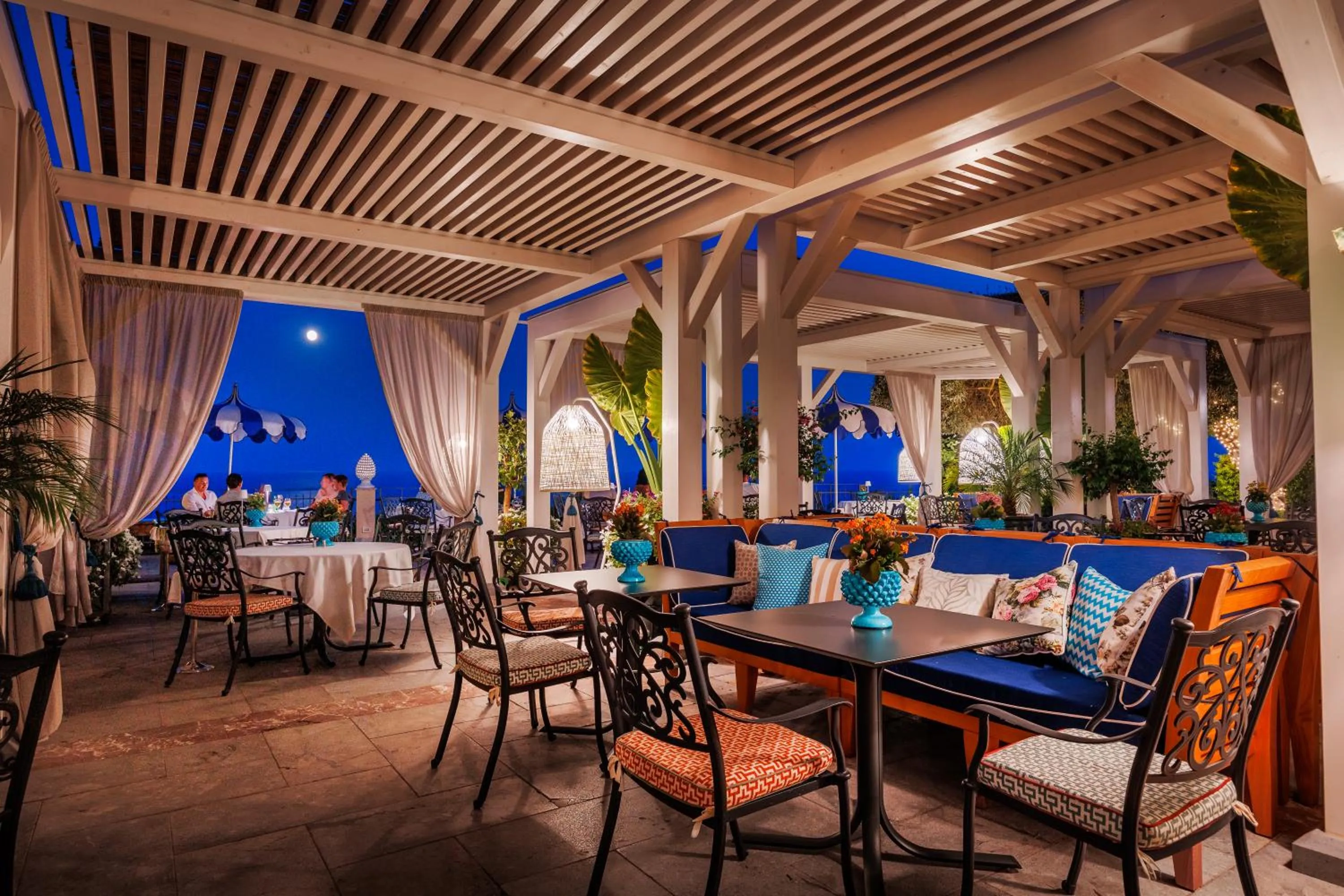 Restaurant/places to eat in Grand Hotel San Pietro Taormina