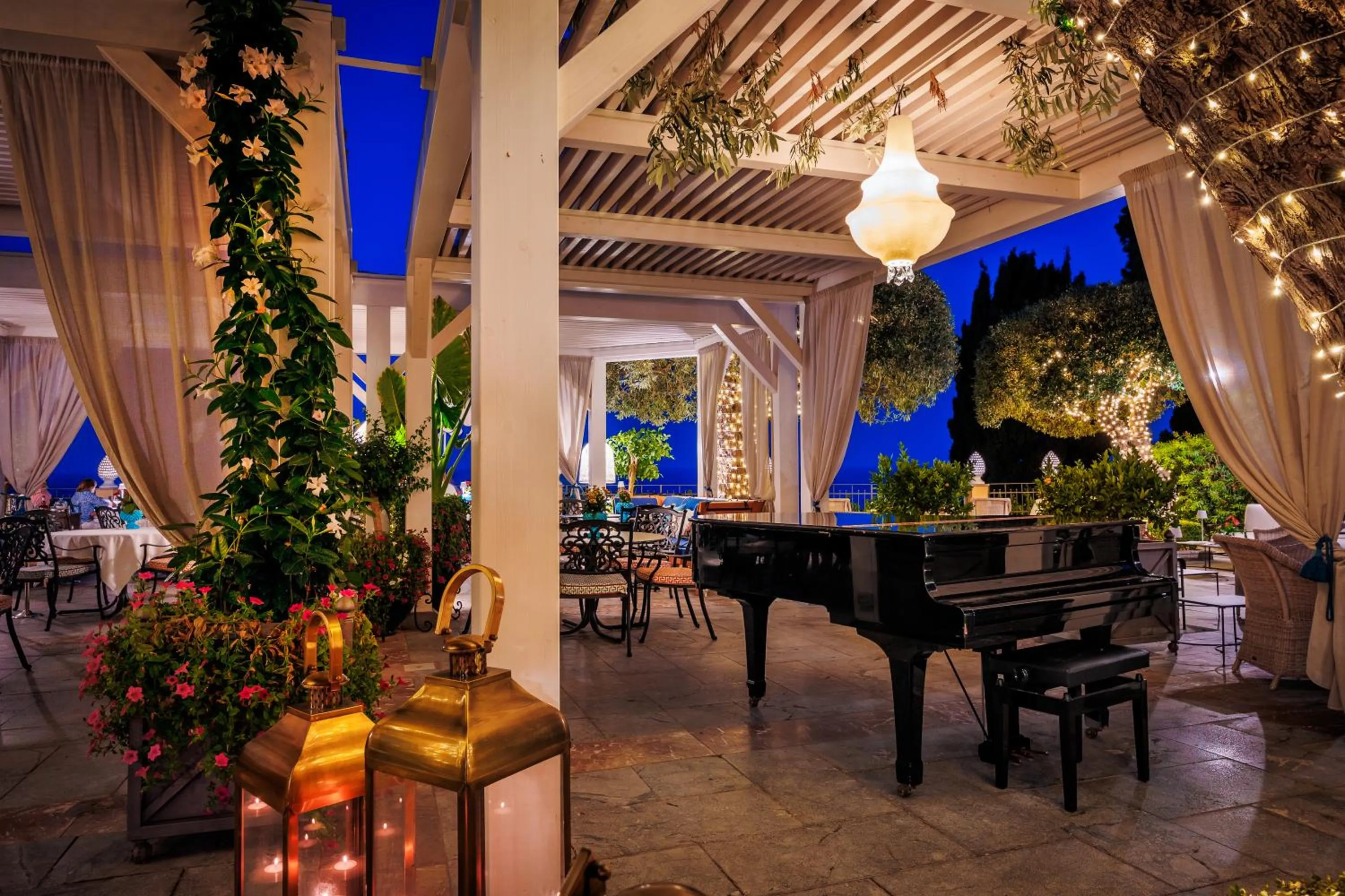 Restaurant/places to eat in Grand Hotel San Pietro Taormina