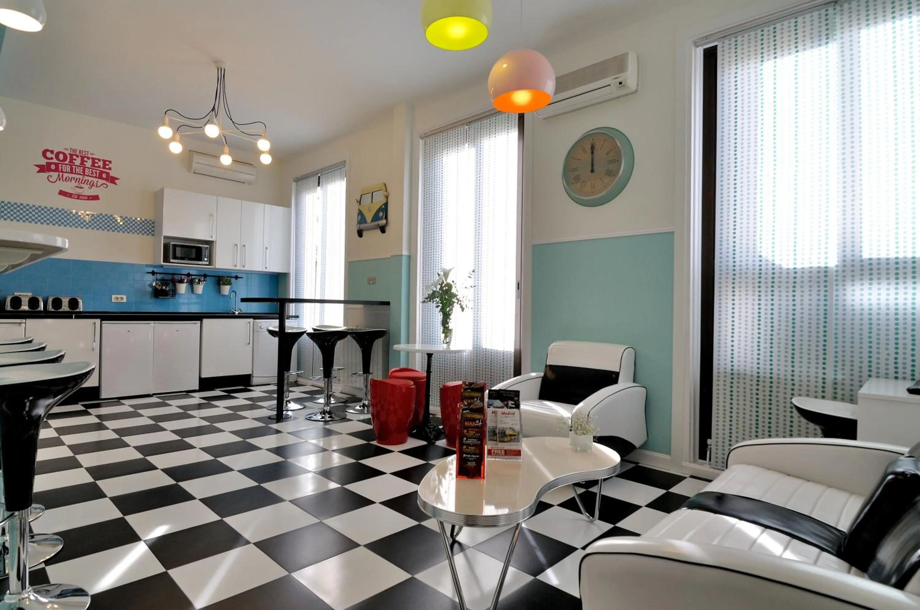 Kitchen or kitchenette in Far Home Plaza Mayor