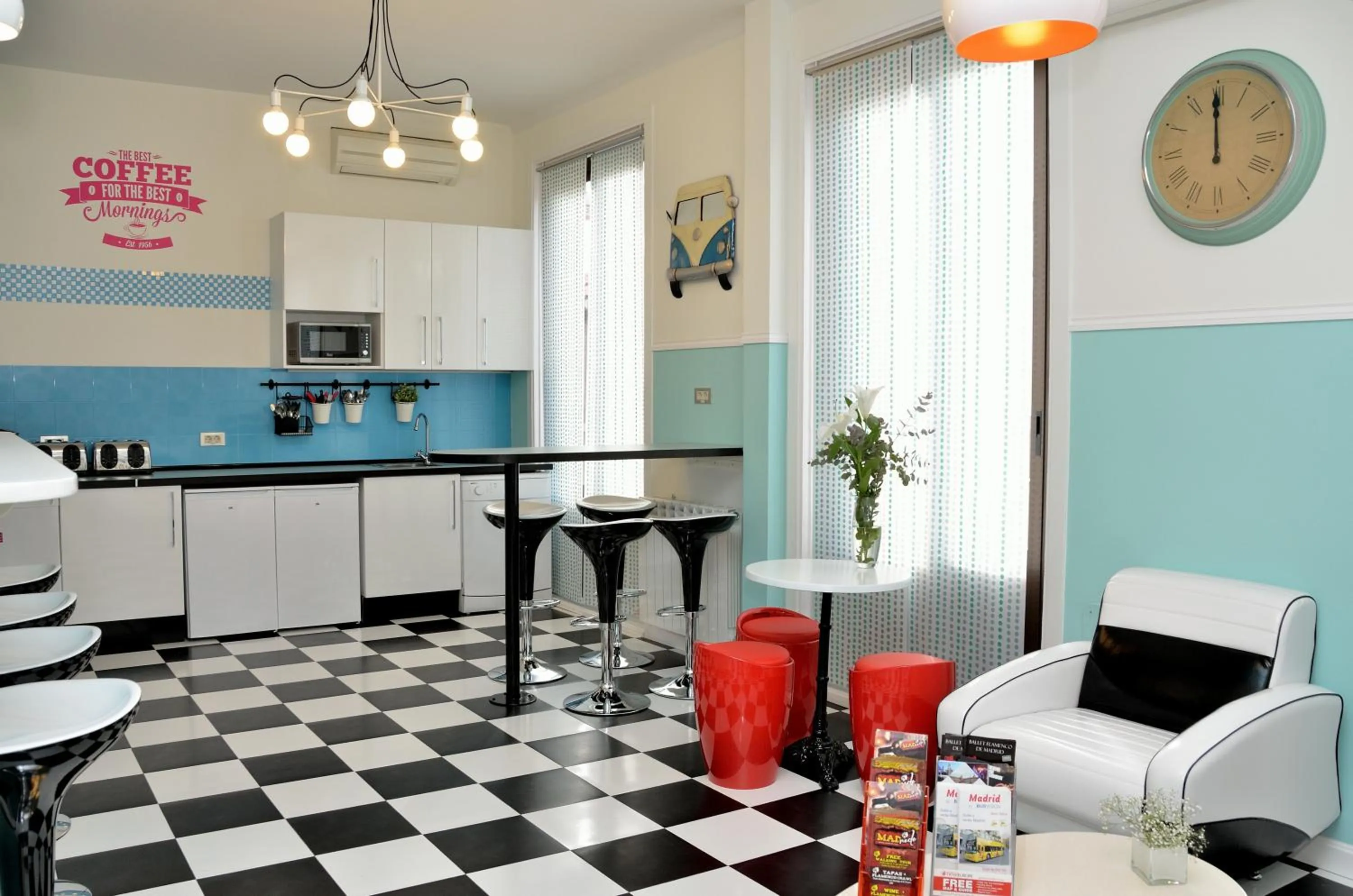 Kitchen or kitchenette in Far Home Plaza Mayor