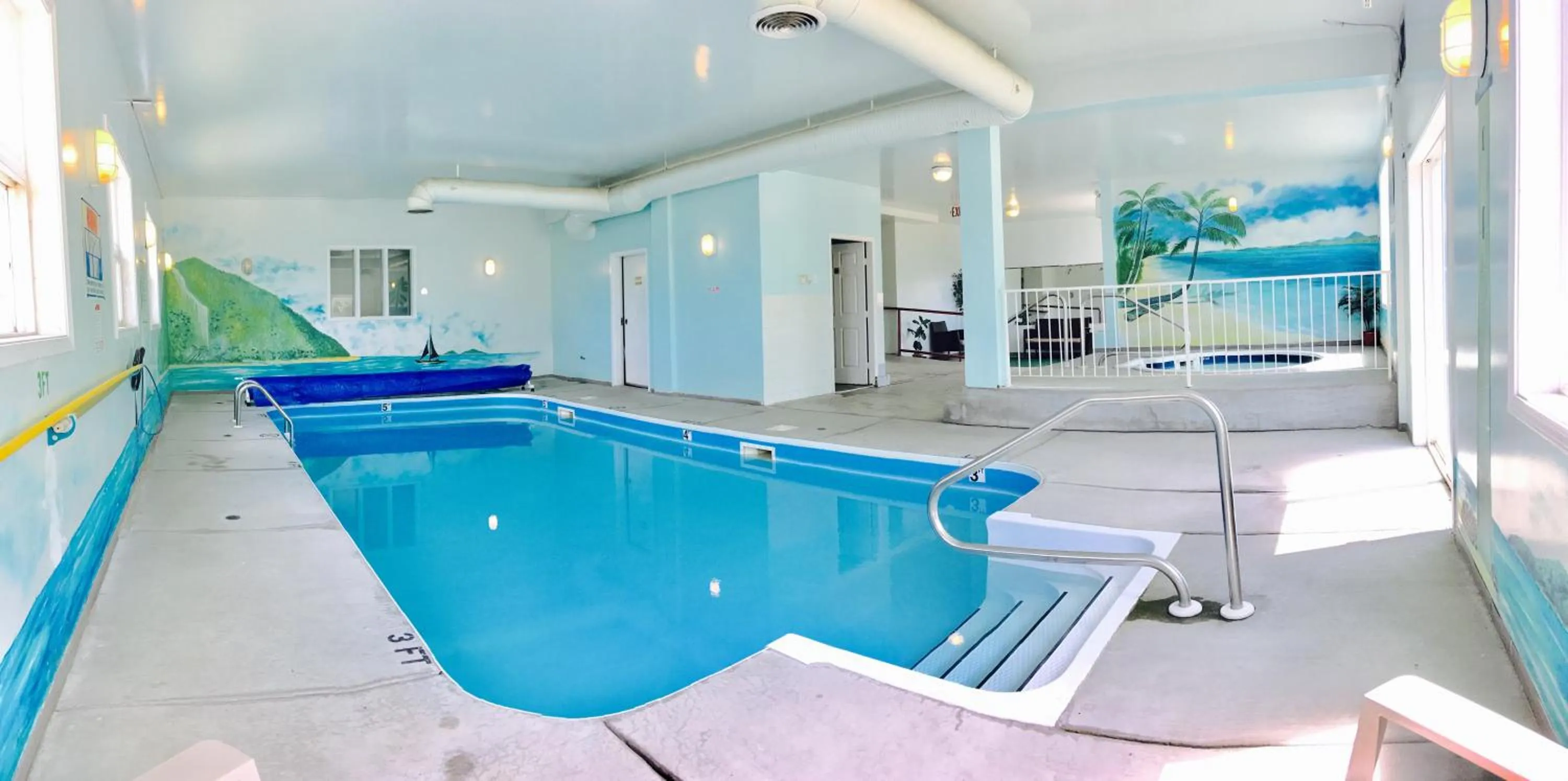 Swimming pool in Country View Motor Inn