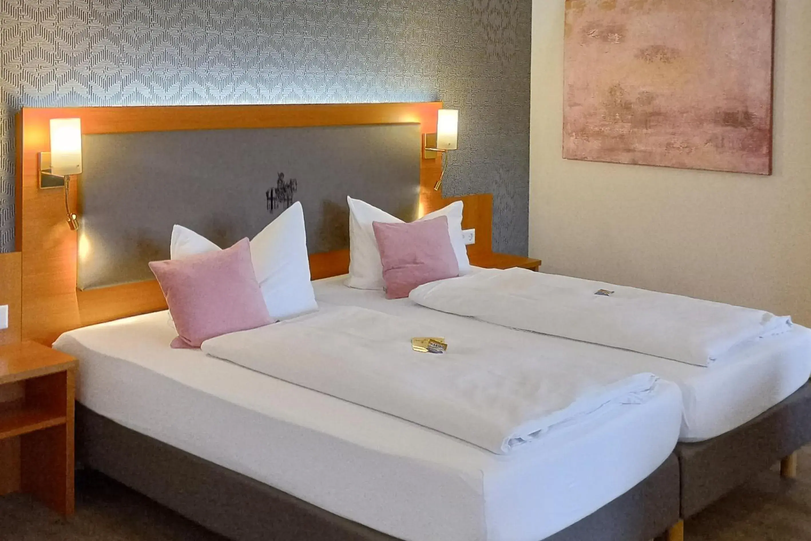 Junior Suite with Balcony - single occupancy in Hotel Alexa Junior Suite with Balcony - single occupancy in Hotel Alexa