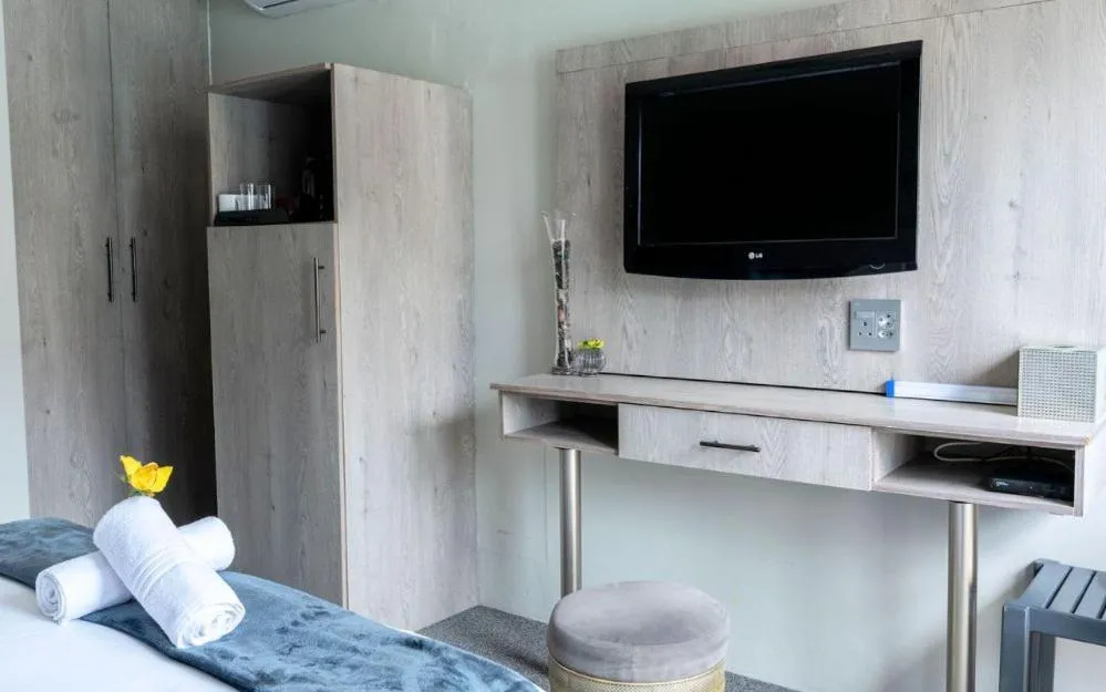 Bed in McAllisters on 8th