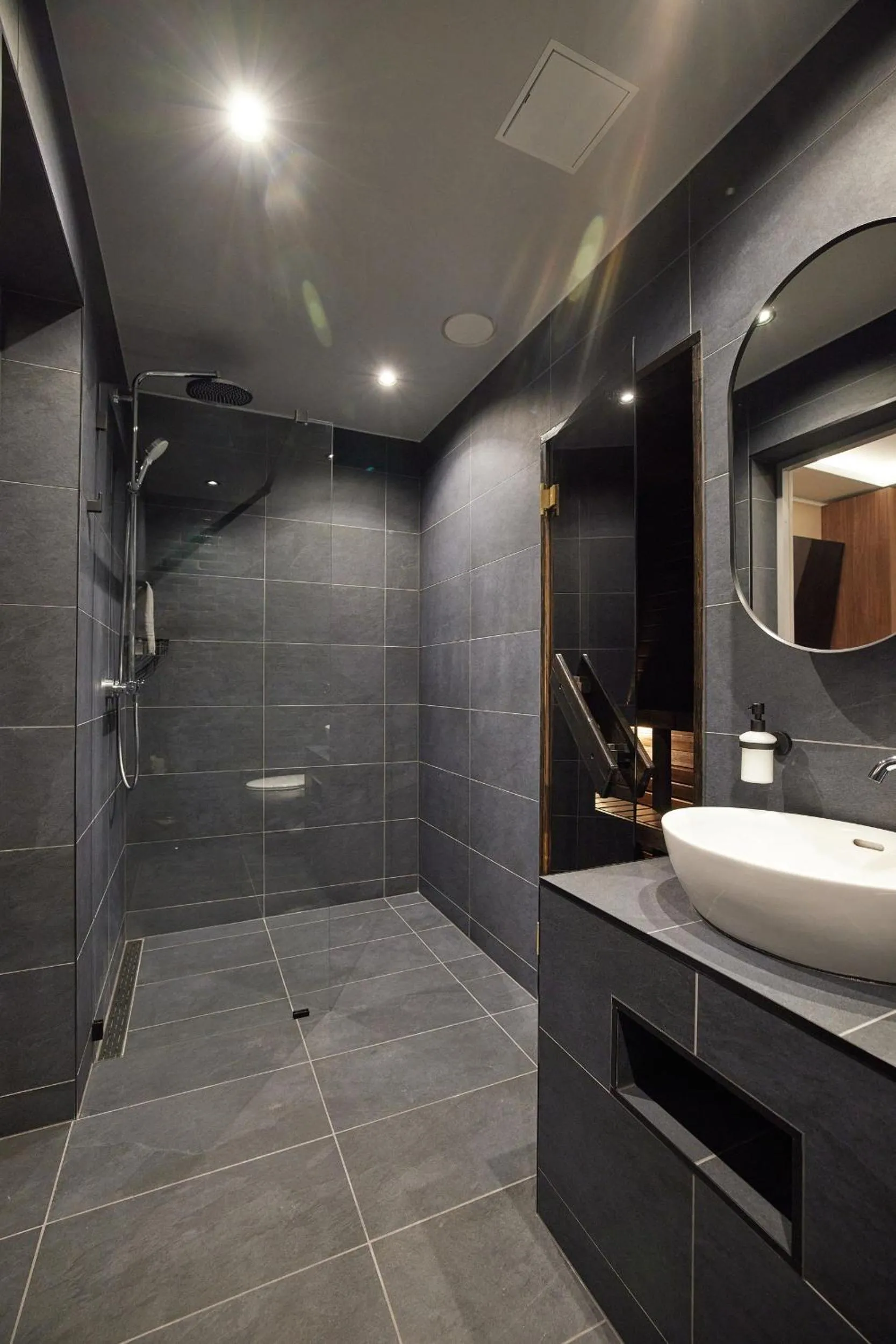 Bathroom in Hotell Wesenbergh