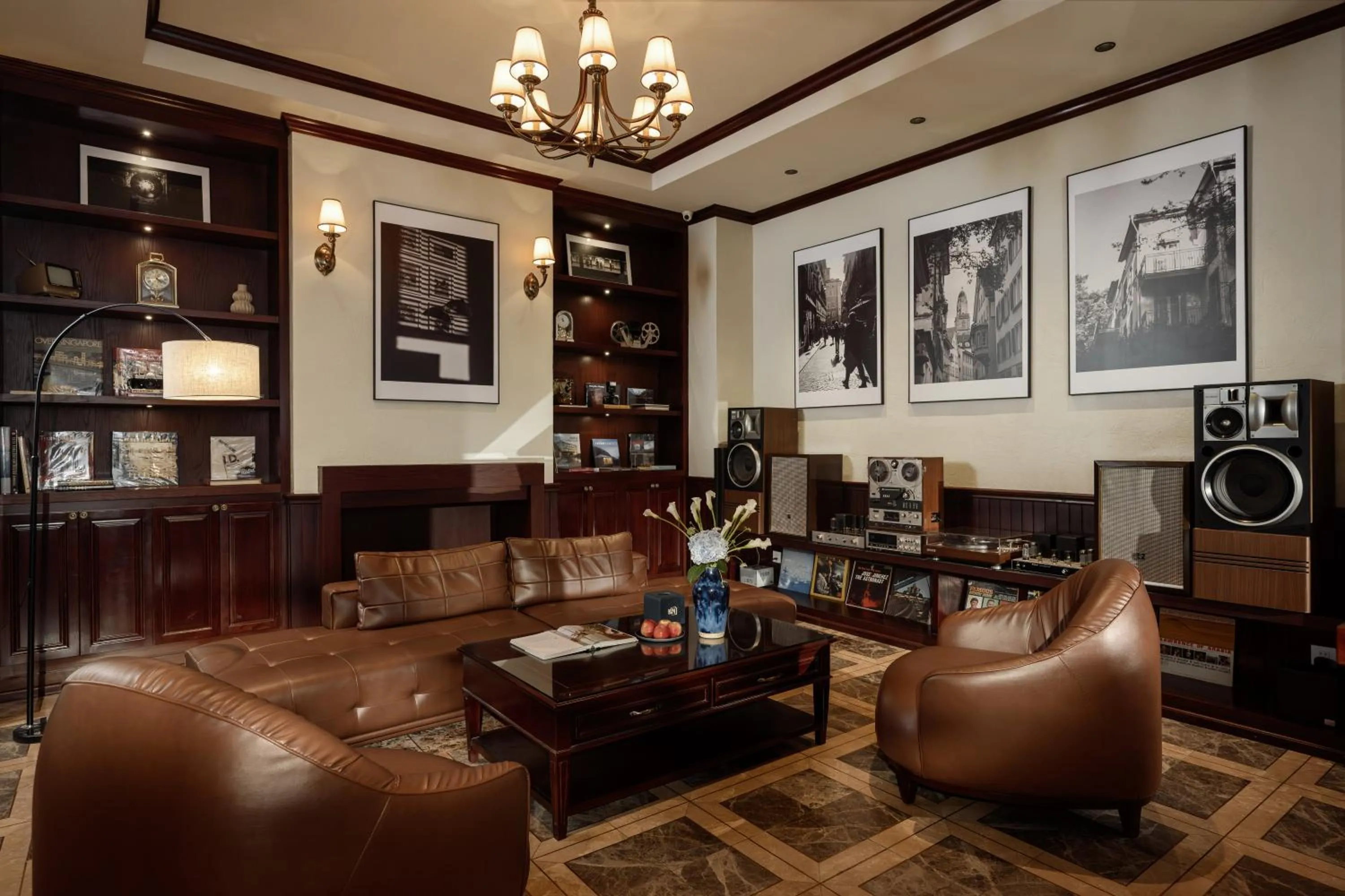 Lobby or reception in Kin Hotel Đông Du