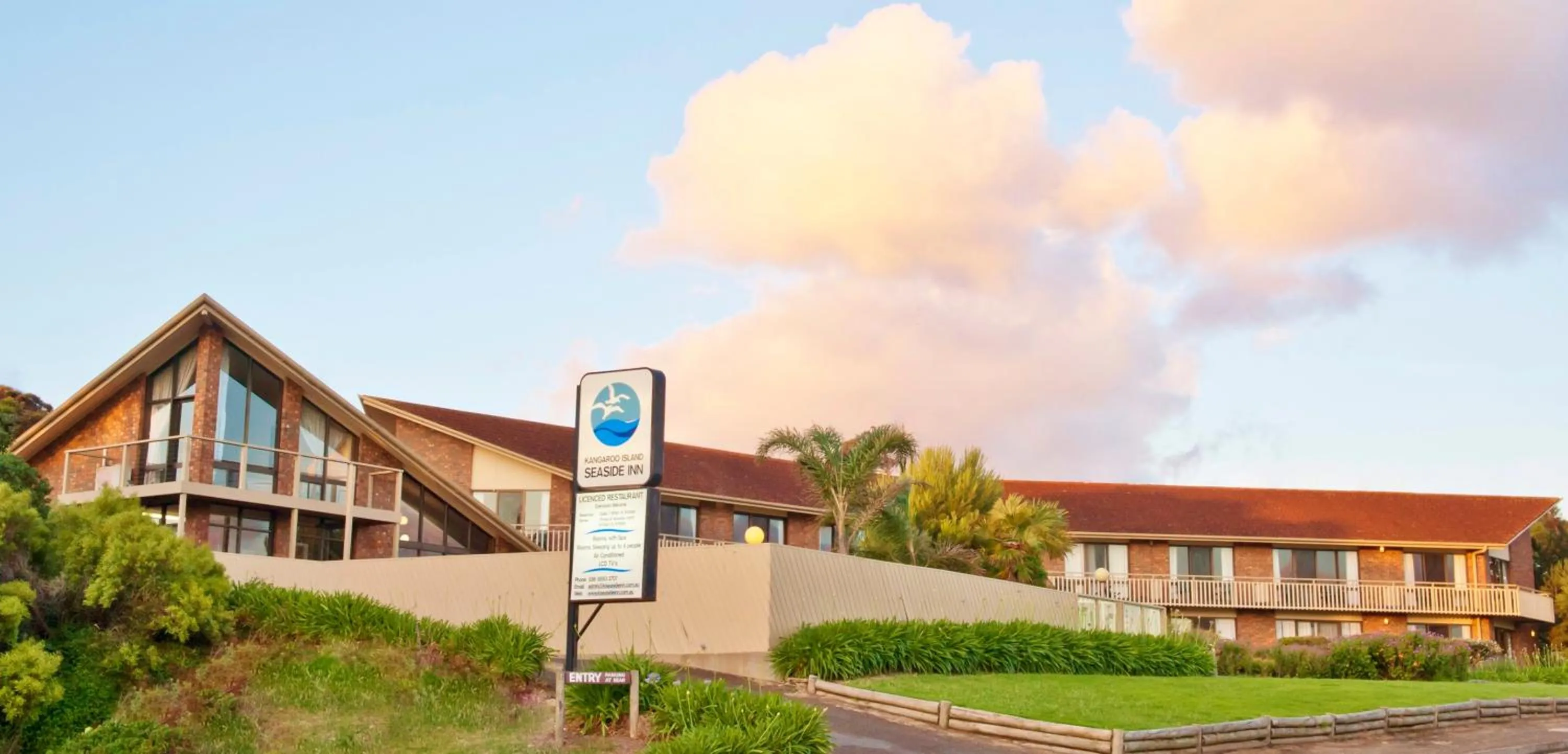 Property building in Kangaroo Island Seaside Inn