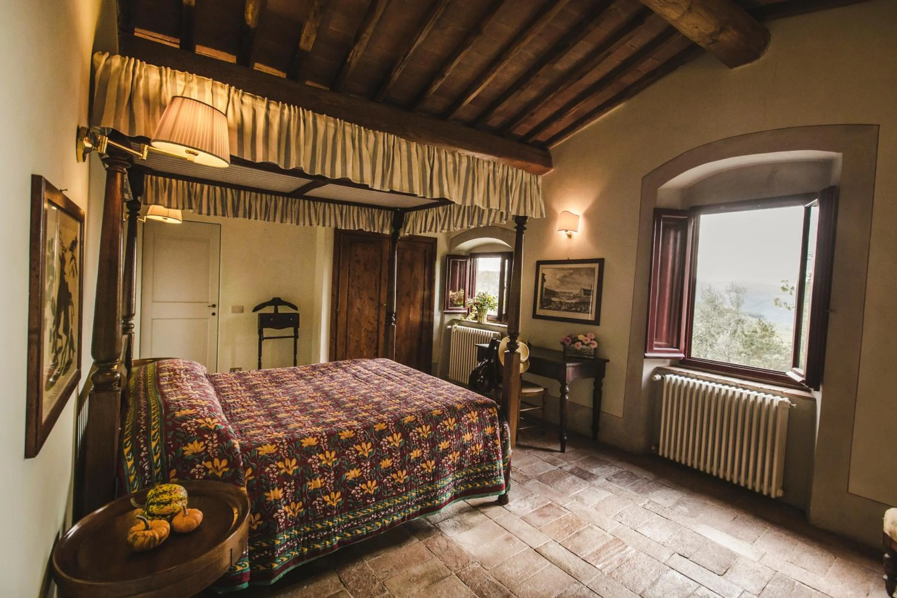 Photo of the whole room, Bed in La Veronica Exclusive Chianti Resort