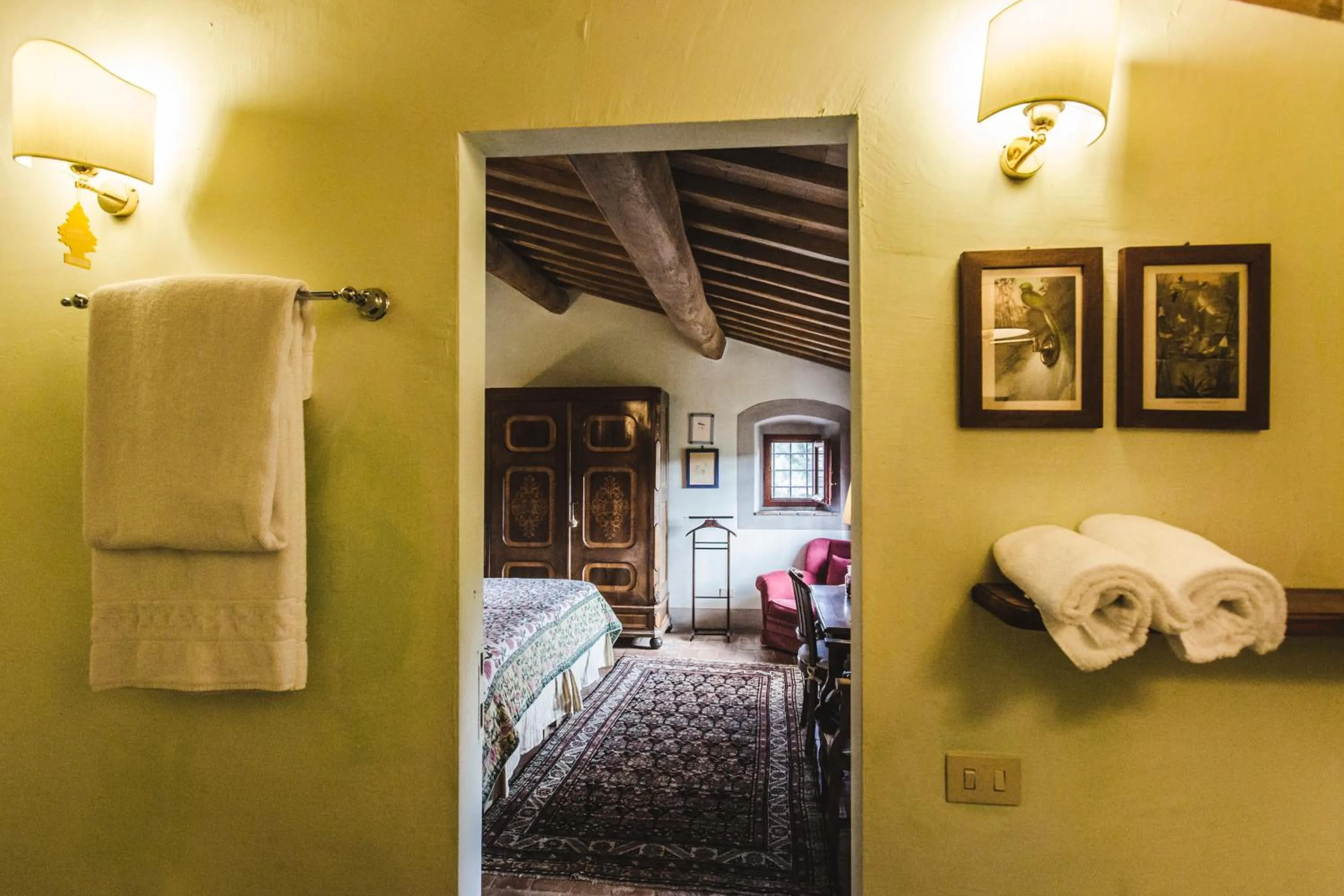 Bedroom, Bed in La Veronica Exclusive Chianti Resort