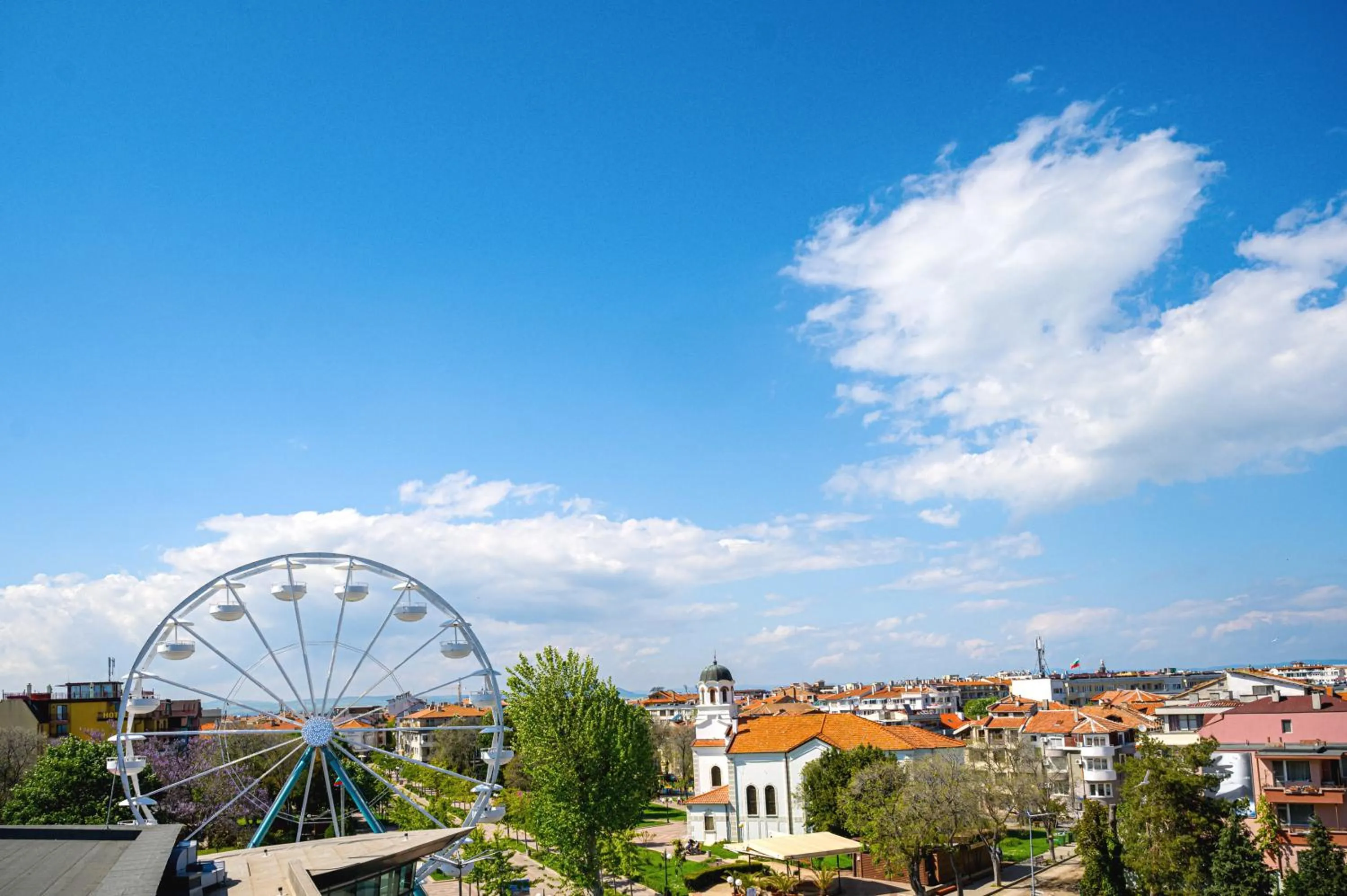 Paradise Hotel & Relax Center