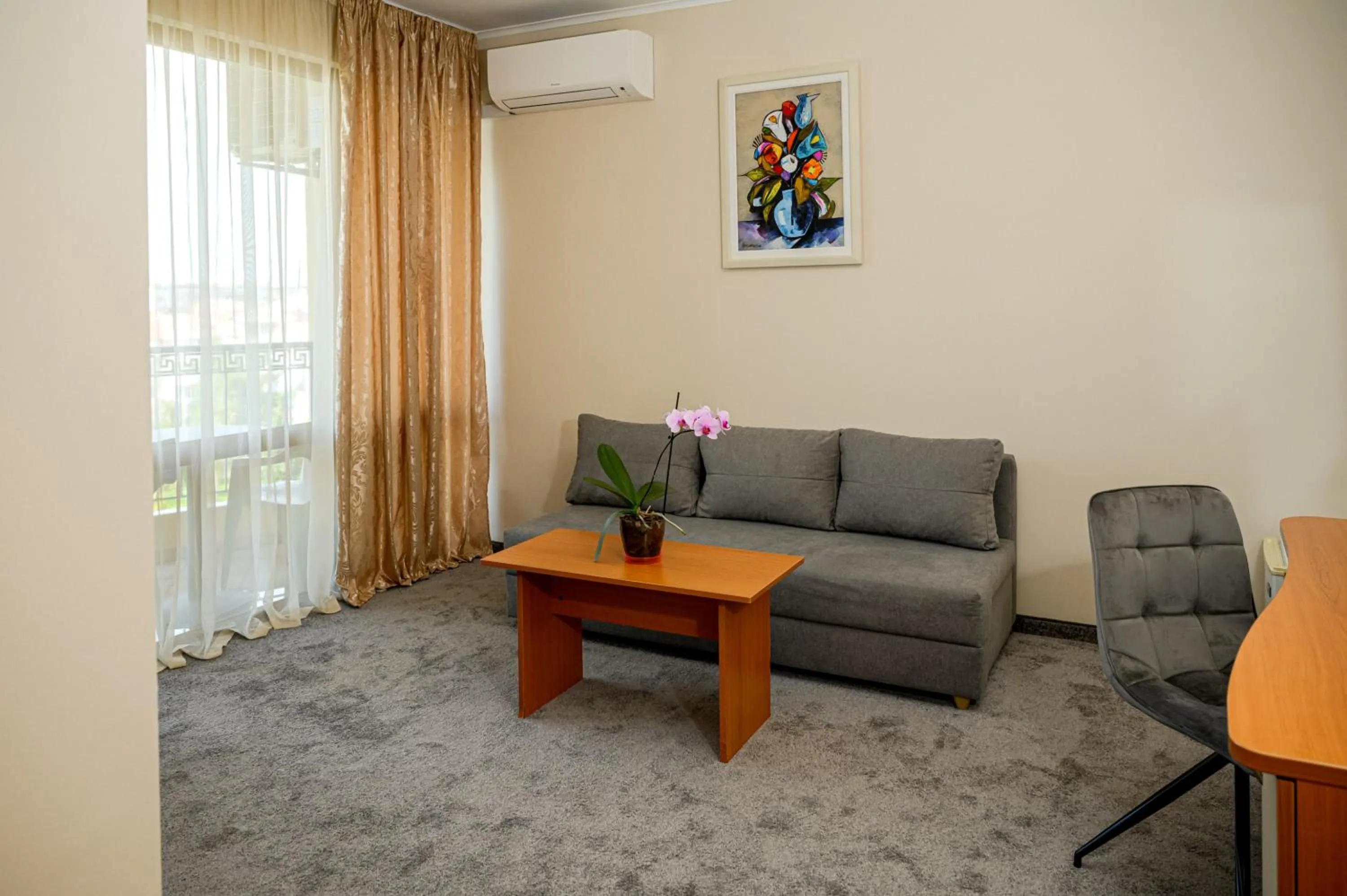 Paradise Hotel & Relax Center